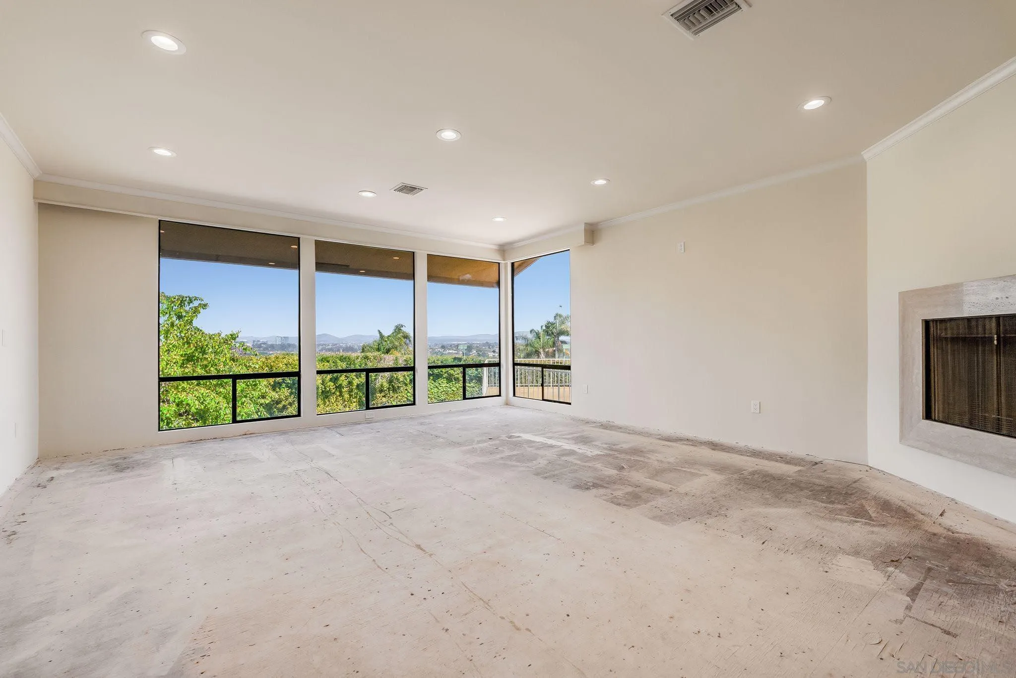 https://cdn.realtyfeed.com/cdn/127/250022438/f87d426a7c82e0c94e9414a4ac537c69.webp