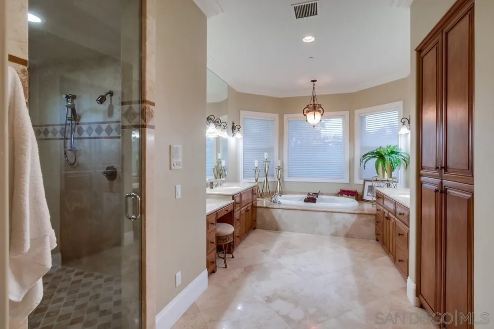https://cdn.realtyfeed.com/cdn/127/250022449/0c45823c66cc9103f723a40811a98f97.webp