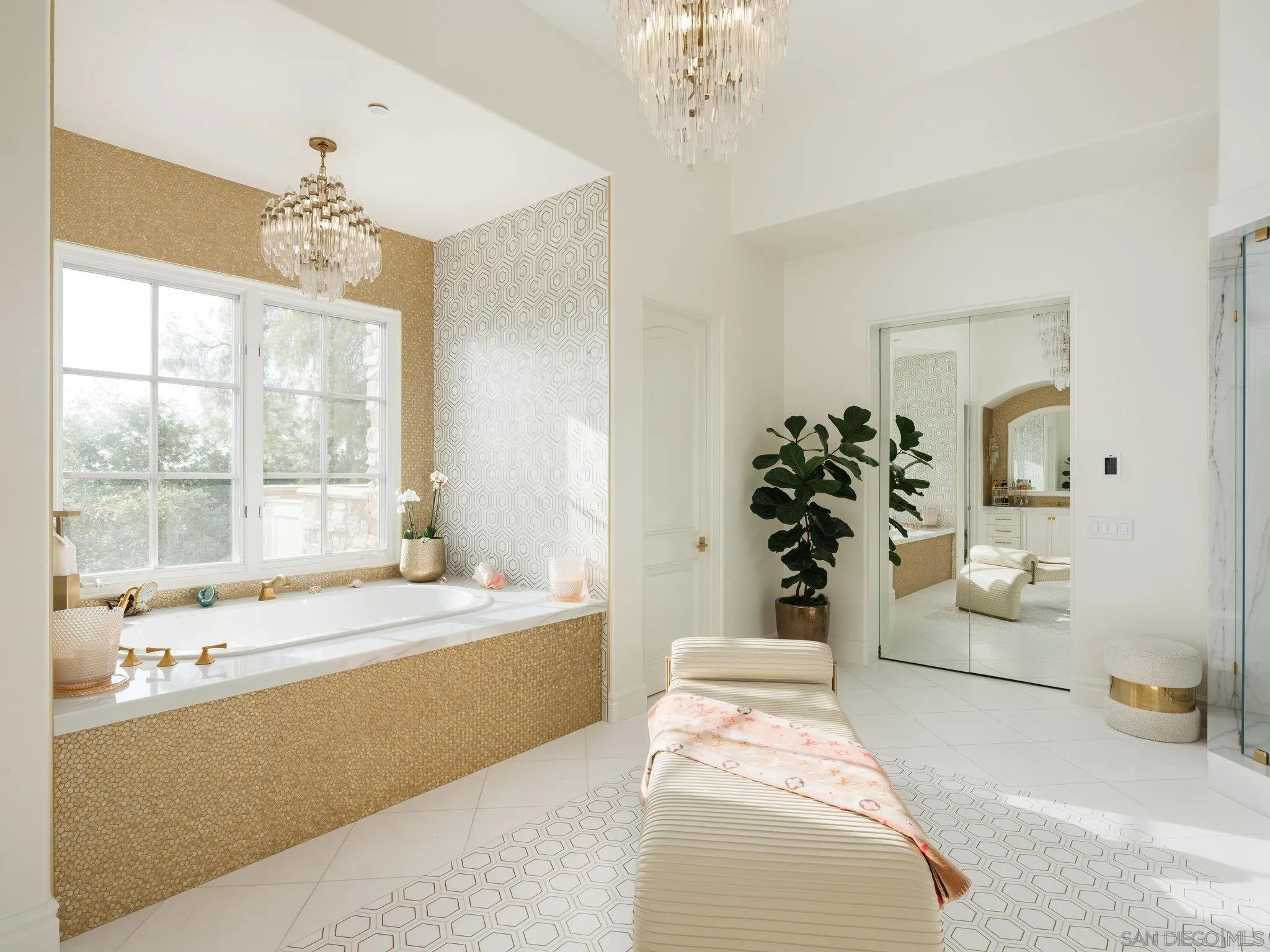 https://cdn.realtyfeed.com/cdn/127/250022498/916b12dd20c69f9456cc7445b8a3e1ff.webp