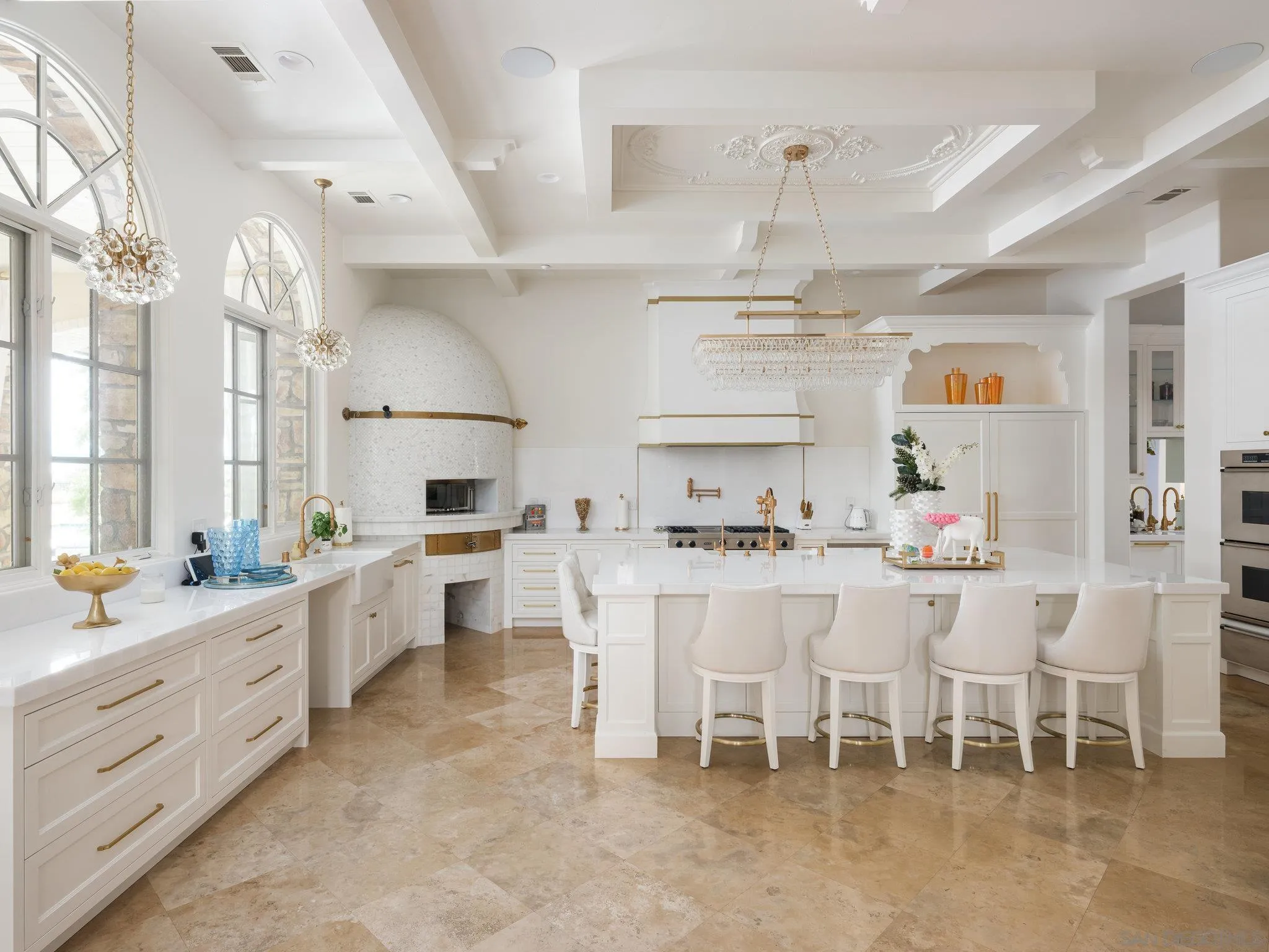 https://cdn.realtyfeed.com/cdn/127/250022498/da2b2684595b2ec3a1032fe1f127d2dd.webp