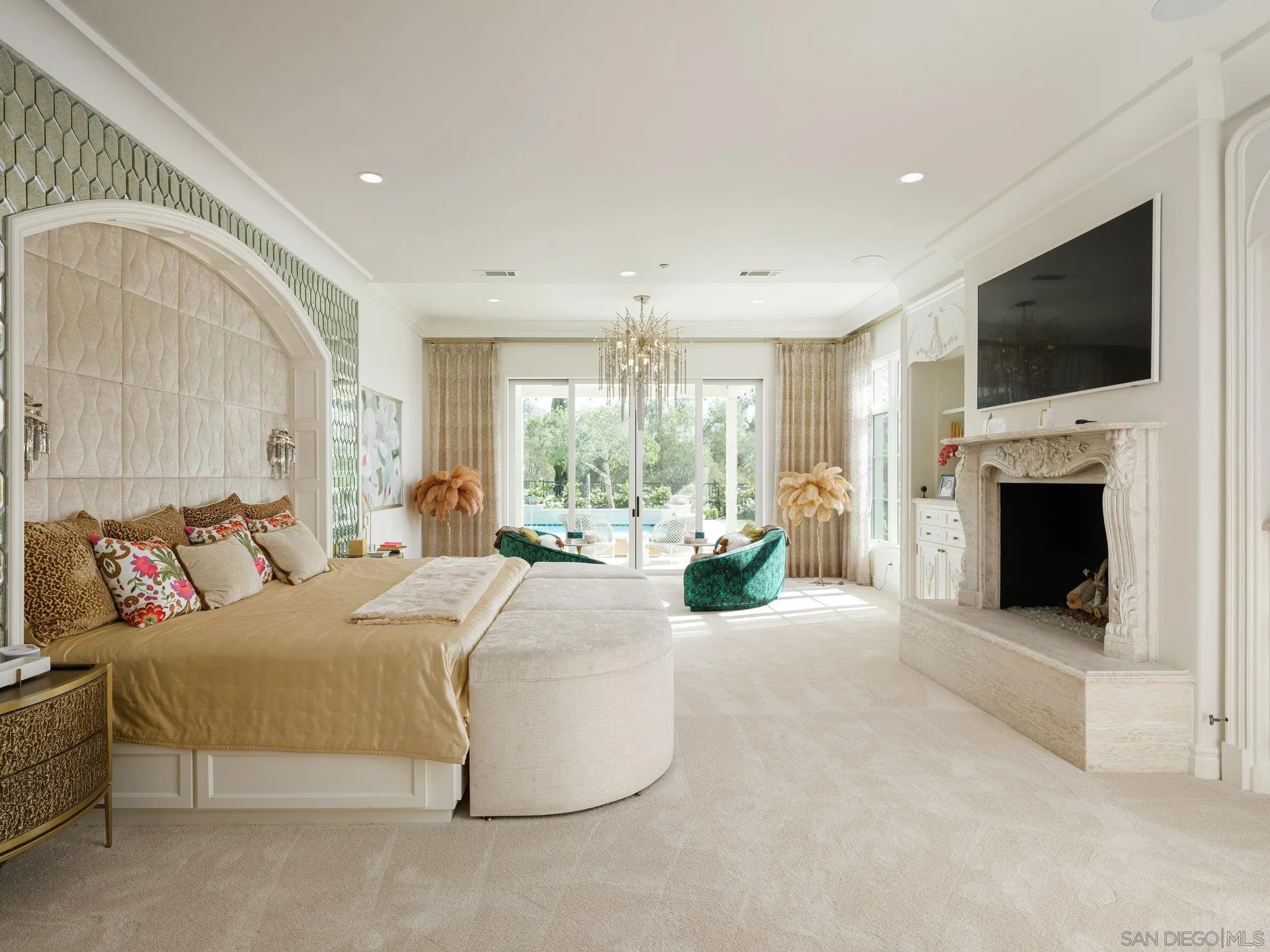 https://cdn.realtyfeed.com/cdn/127/250022498/e100c986f6527147b91d3f9fff7cd658.webp