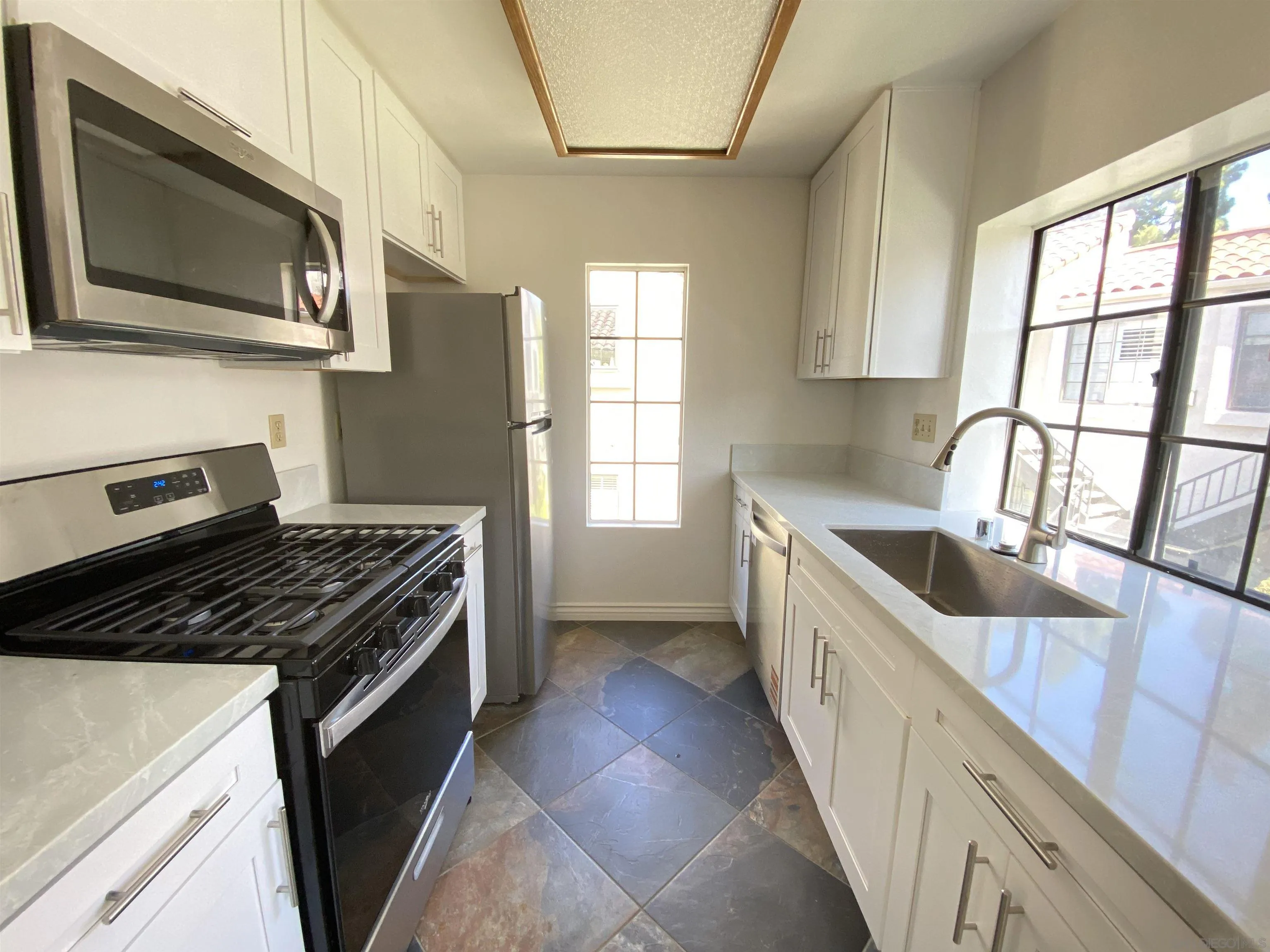 https://cdn.realtyfeed.com/cdn/127/250022526/d4d8f0d88d35581146200821a1acba82.webp