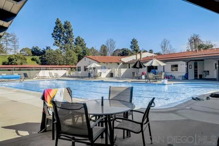 https://cdn.realtyfeed.com/cdn/127/250022565/438e4fff2514970a3503463620f09f3b.webp