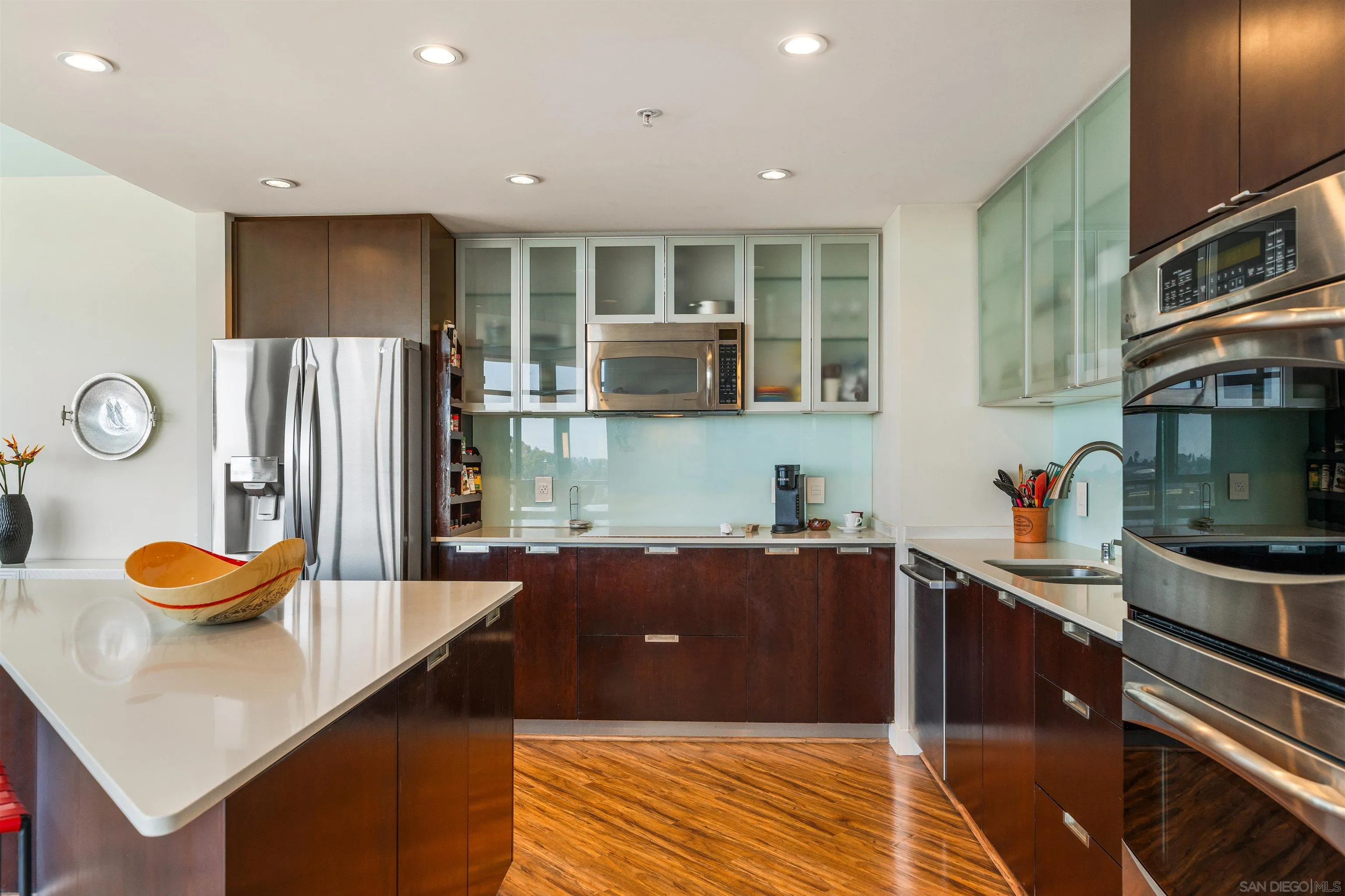 Photo #9: 250022569 Listing: Photo #9