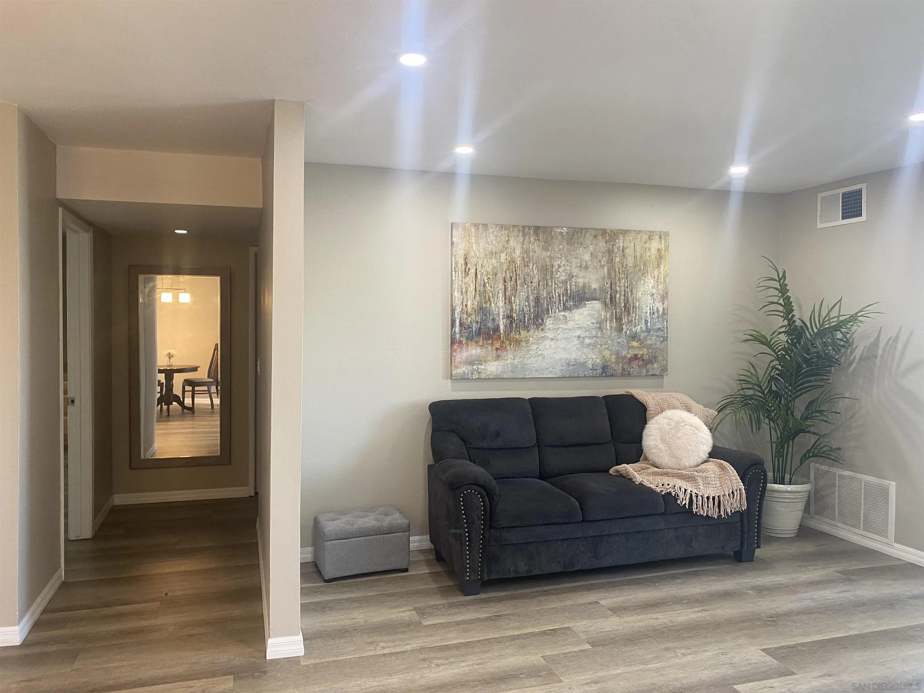 Photo #4: 250022575 Listing 