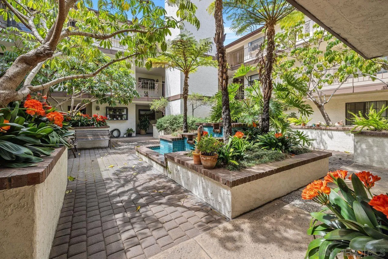 Photo #5: 250022584 Listing 
