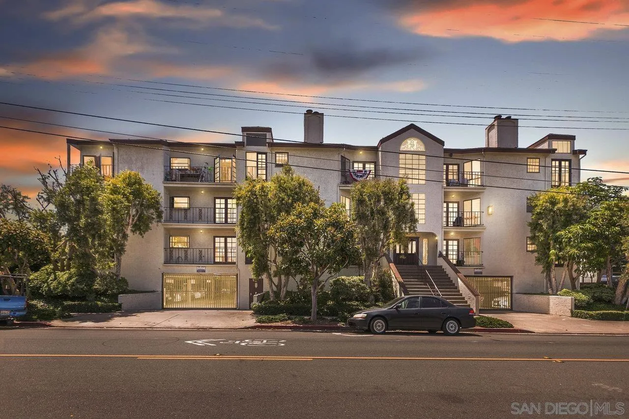 More Details about MLS # 250022584 : 1263 ROBINSON AVE UNIT 27