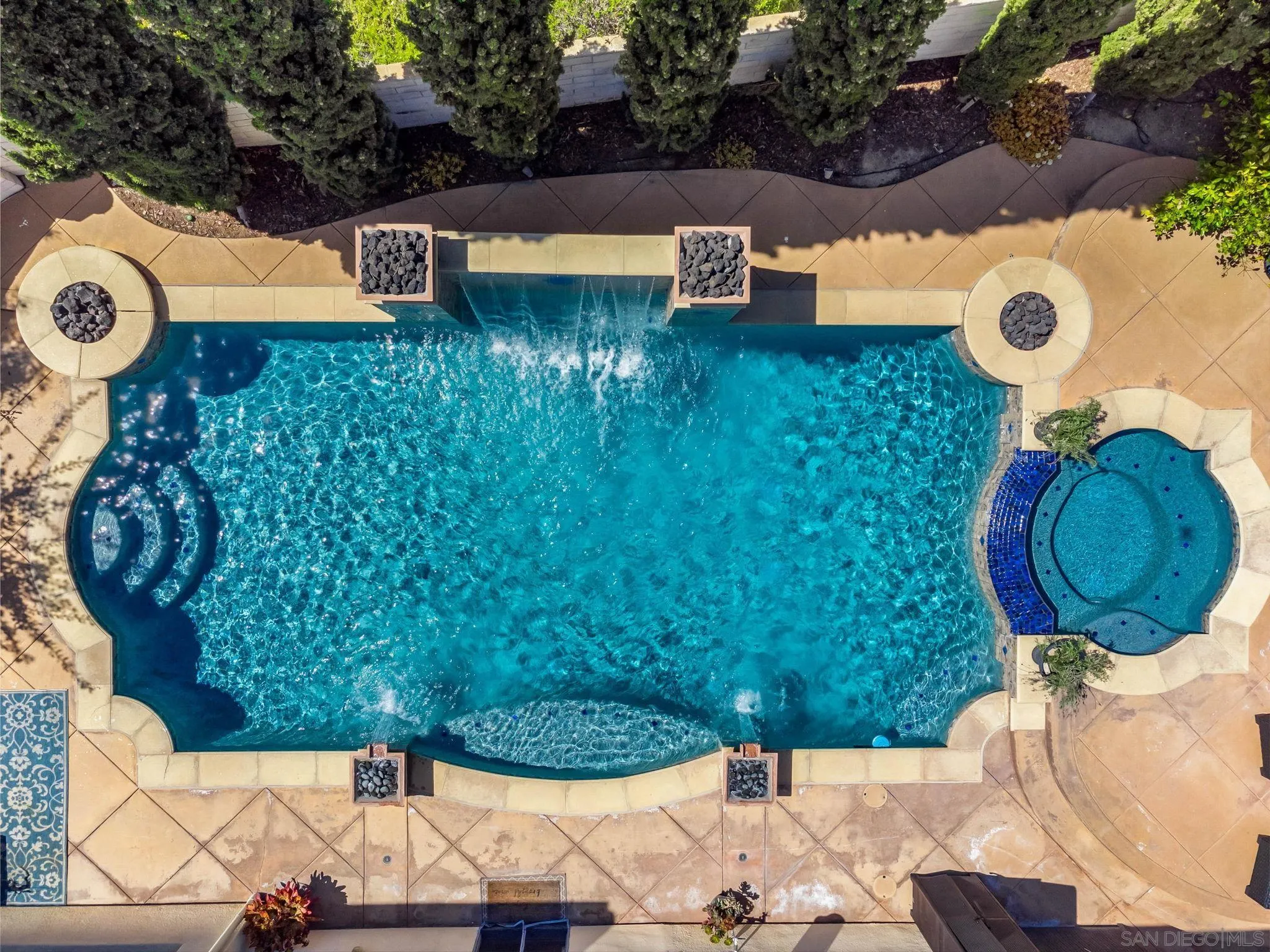 https://cdn.realtyfeed.com/cdn/127/250022611/4183b70ca300fb01d686fbd3bcc59a33.webp