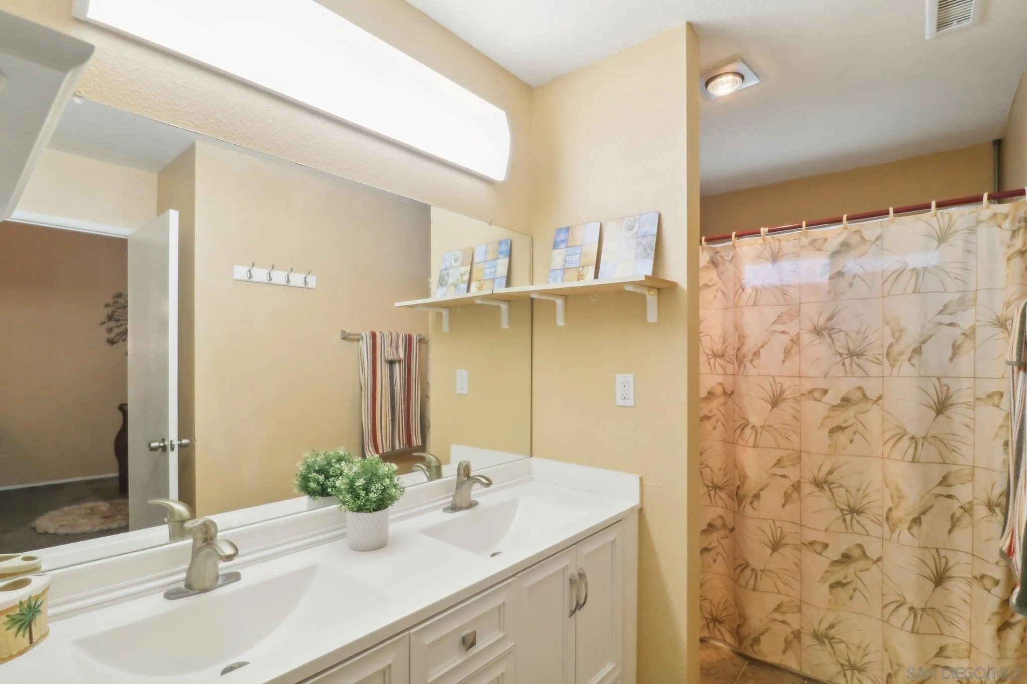 Photo #24: 250022625 Listing: Photo #24