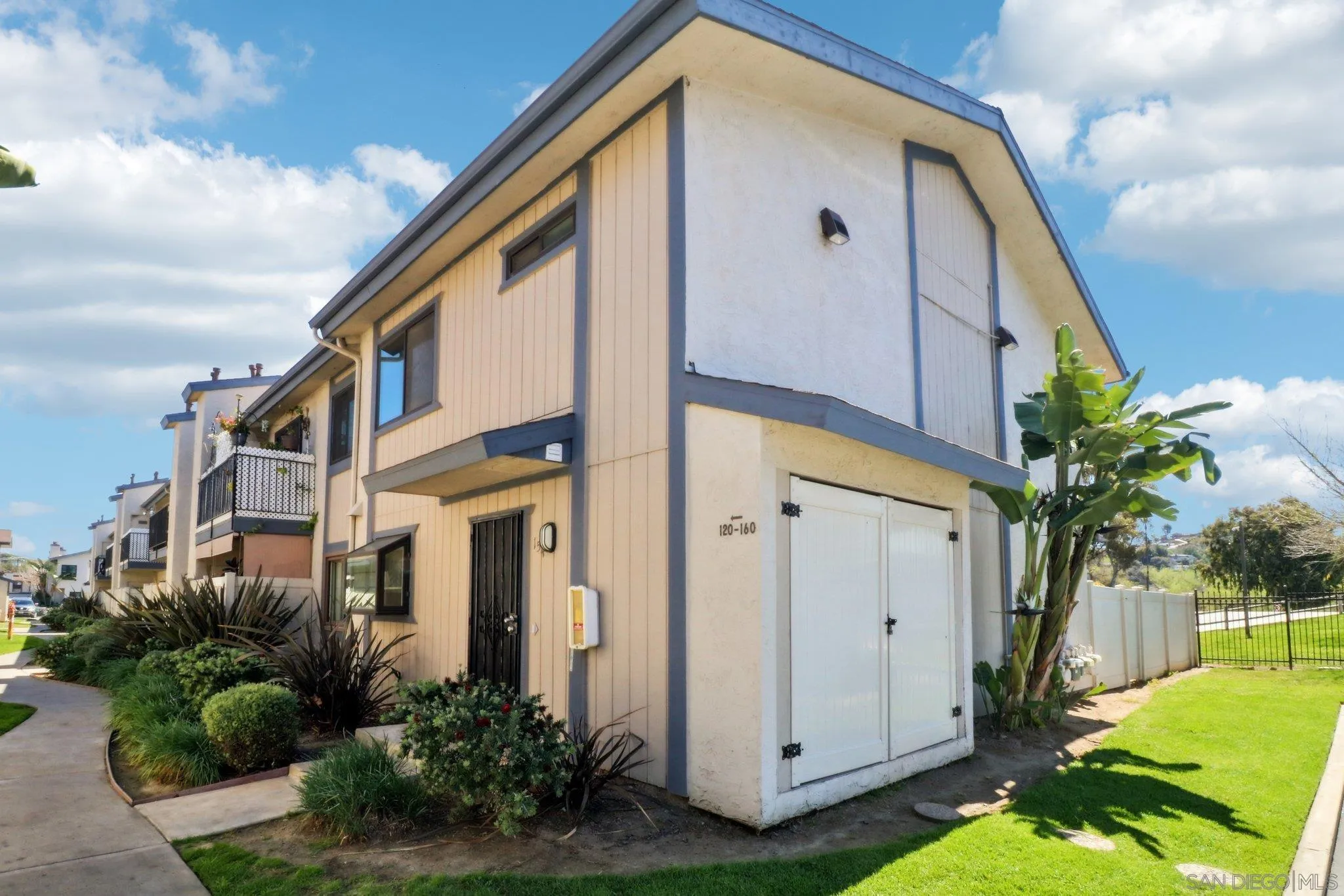 https://cdn.realtyfeed.com/cdn/127/250022625/e90bdea9bab5b4fc08cda8652fe5d81d.webp