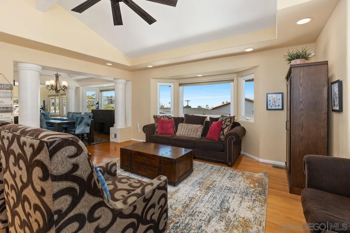 https://cdn.realtyfeed.com/cdn/127/250022641/10bbaeb948012a4c462f090b3b9f287d.webp