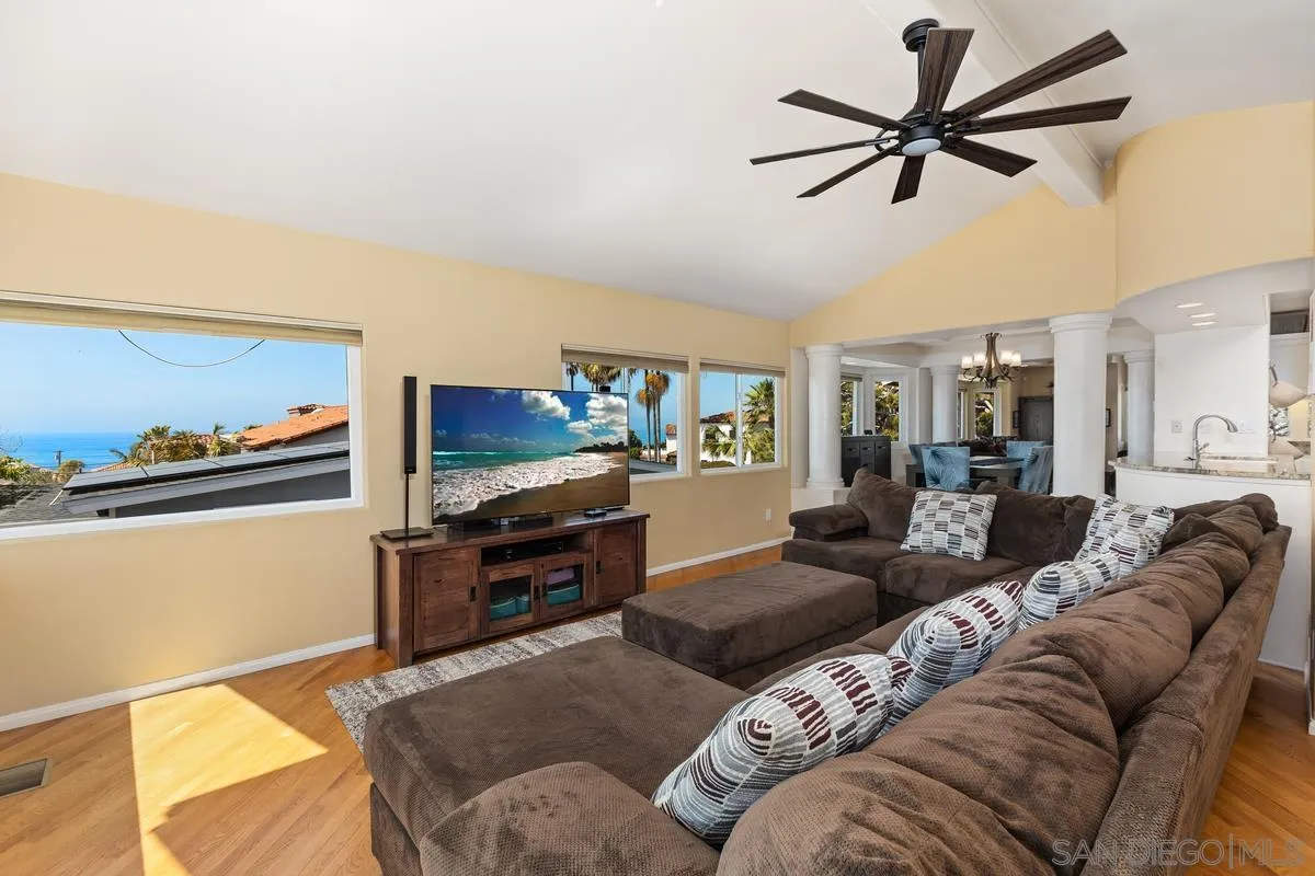 https://cdn.realtyfeed.com/cdn/127/250022641/4b64c6db4713c5085319b38809f093d8.webp