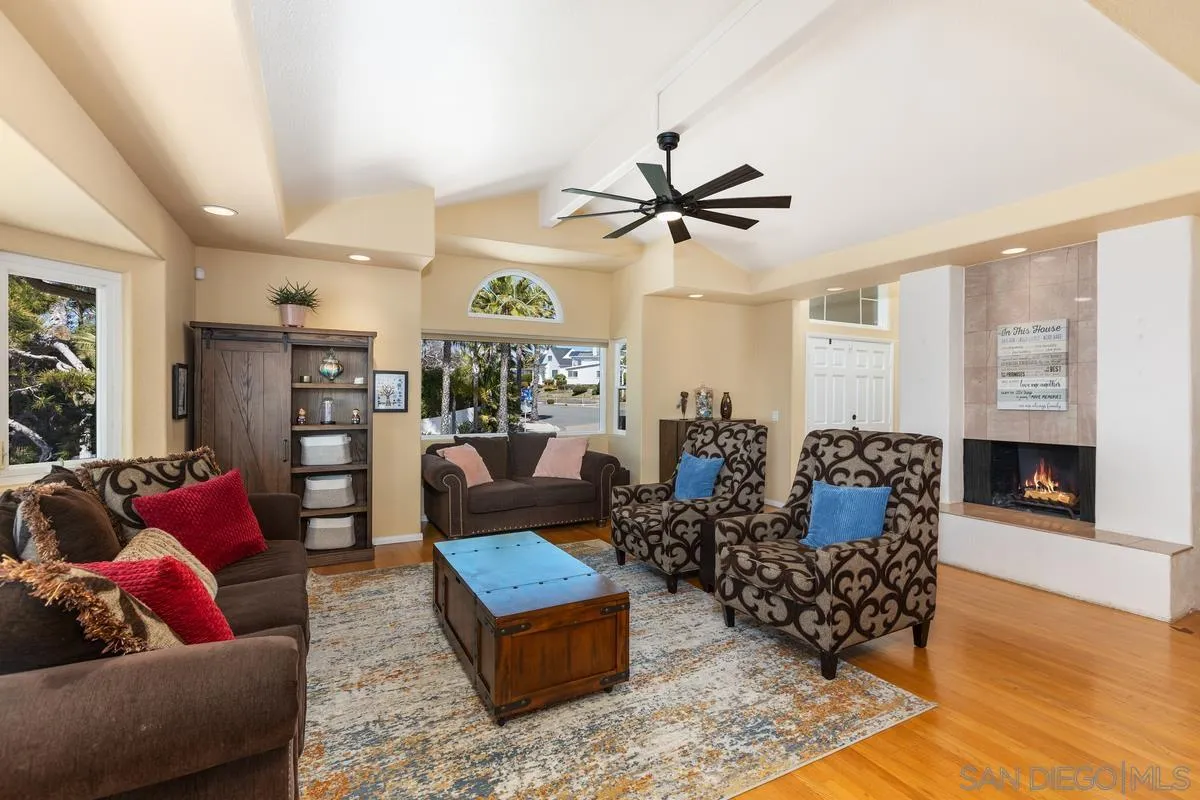 https://cdn.realtyfeed.com/cdn/127/250022641/8b587603d2154014779ce8e5a9b2cd8f.webp