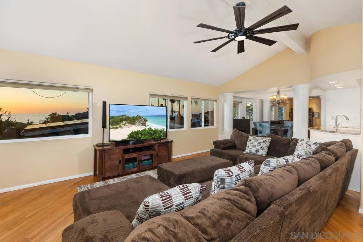 https://cdn.realtyfeed.com/cdn/127/250022641/afd3d394aa8edf952df173d9e181abc9.webp