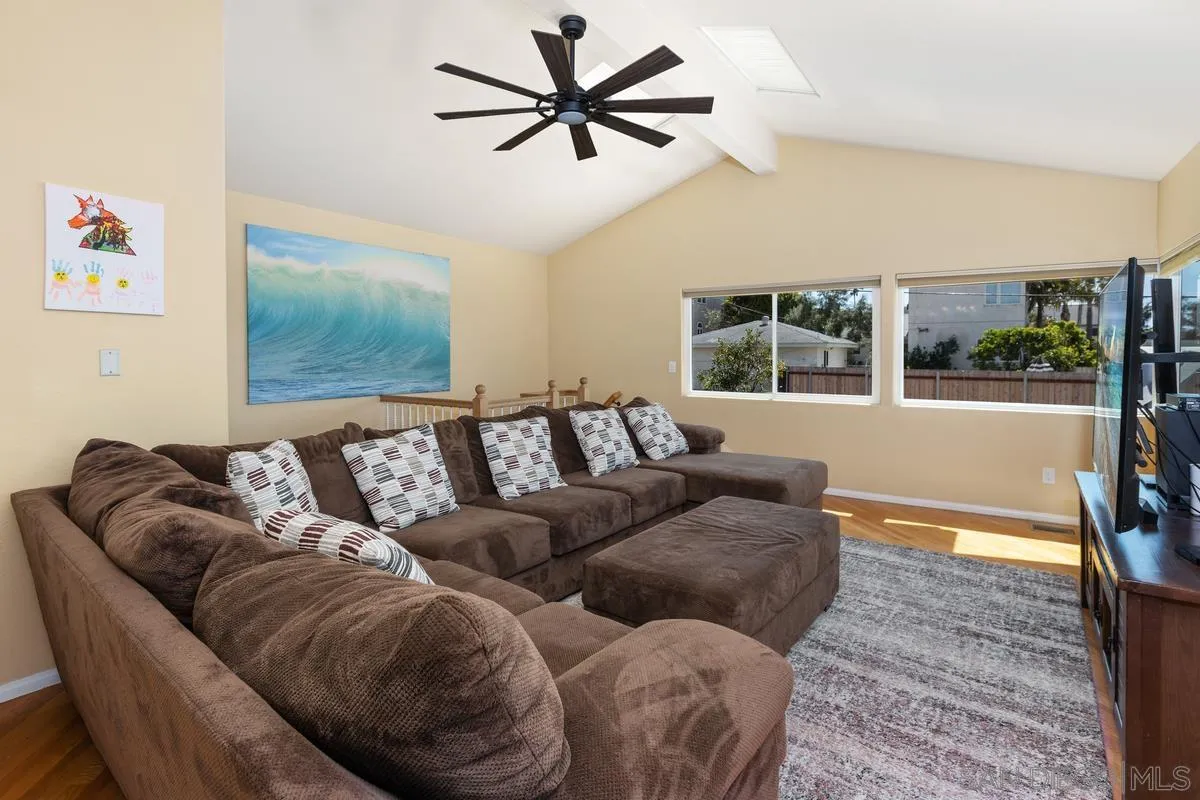 https://cdn.realtyfeed.com/cdn/127/250022641/d1309b5f5b06e08dbf2789c442f425e6.webp