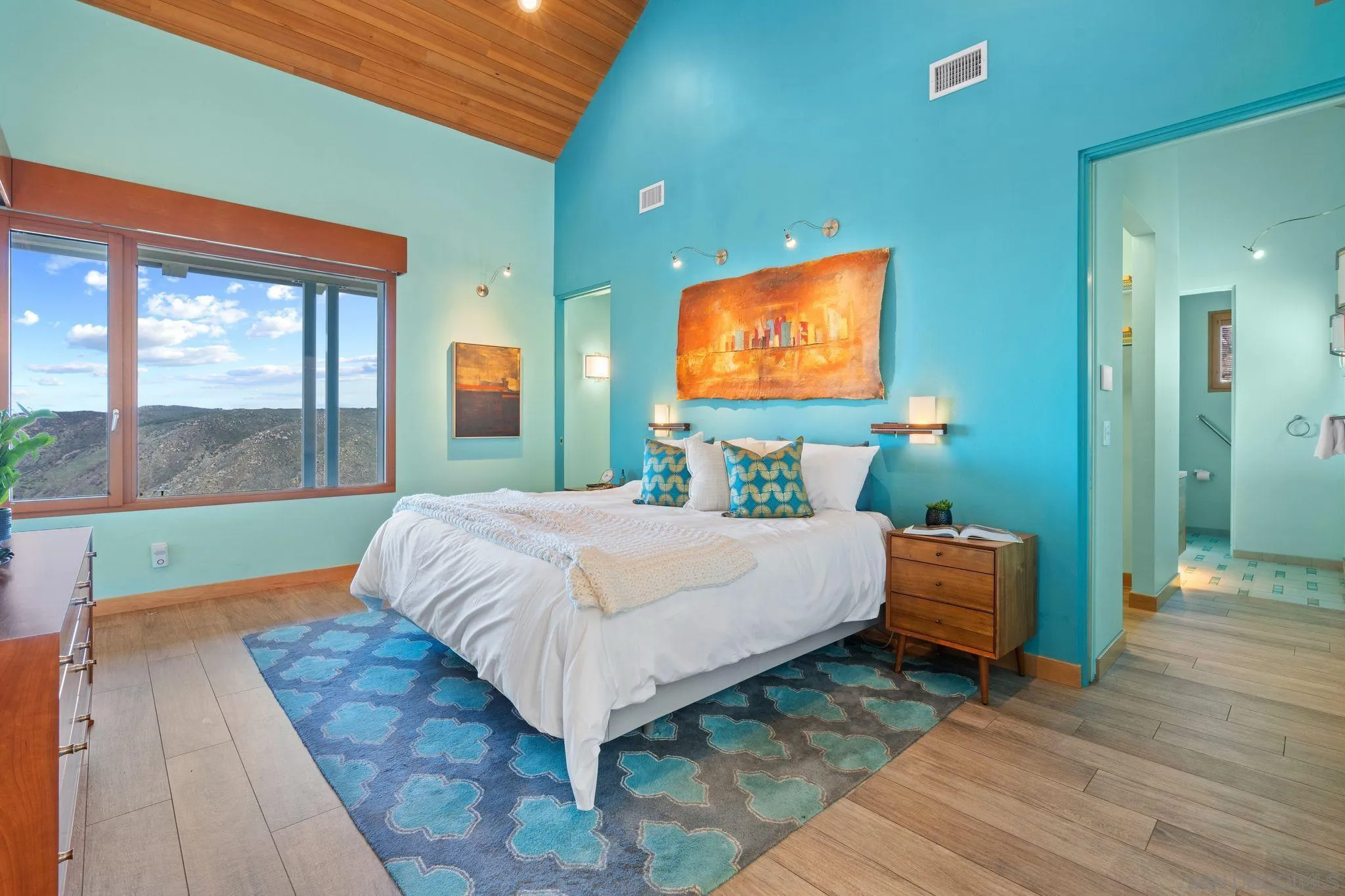 https://cdn.realtyfeed.com/cdn/127/250022650/17a6d4b644d7bb2844b23c4557de3a5c.webp