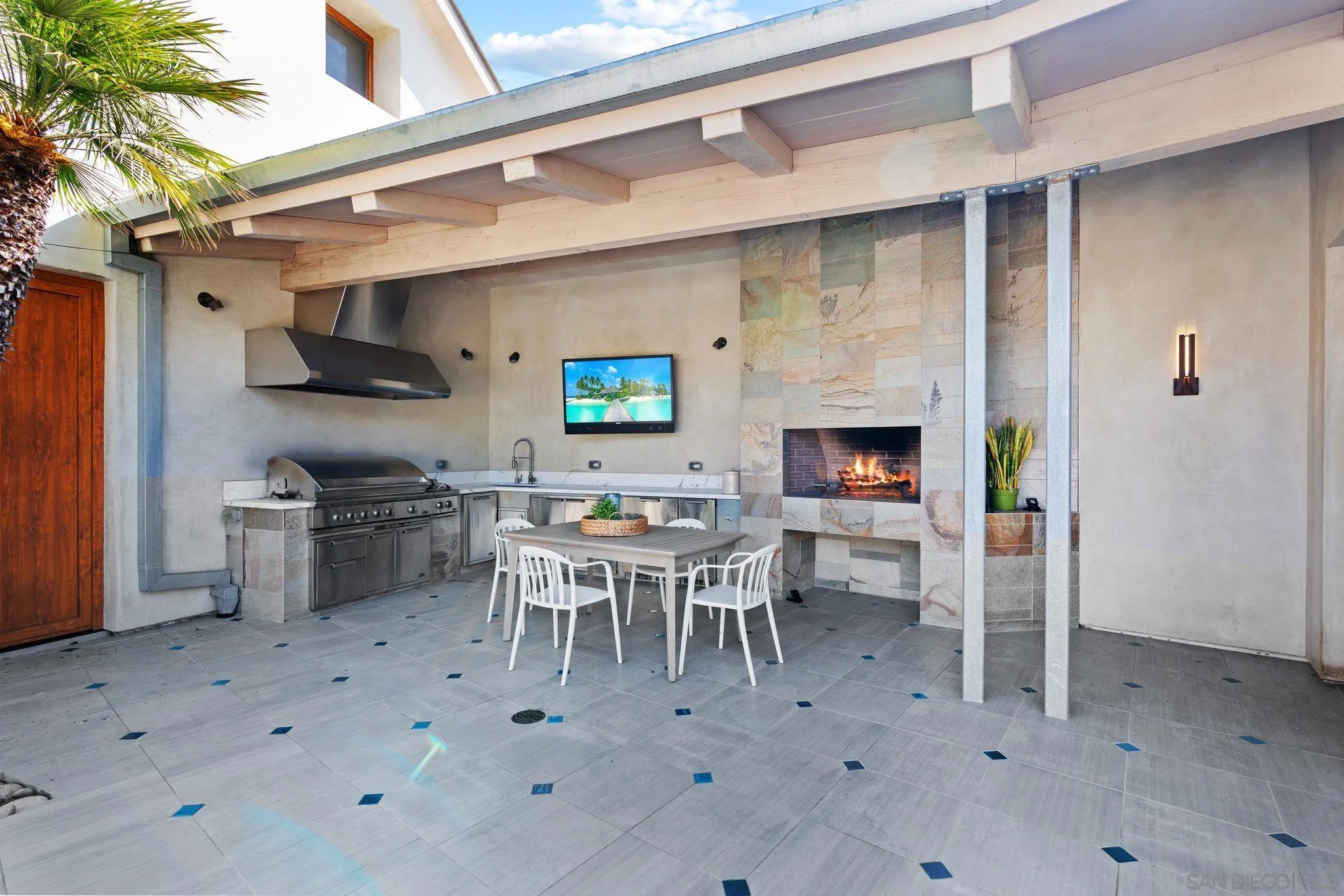 https://cdn.realtyfeed.com/cdn/127/250022650/1f41d1fd91e3a7dea3cdab3a0f64f448.webp