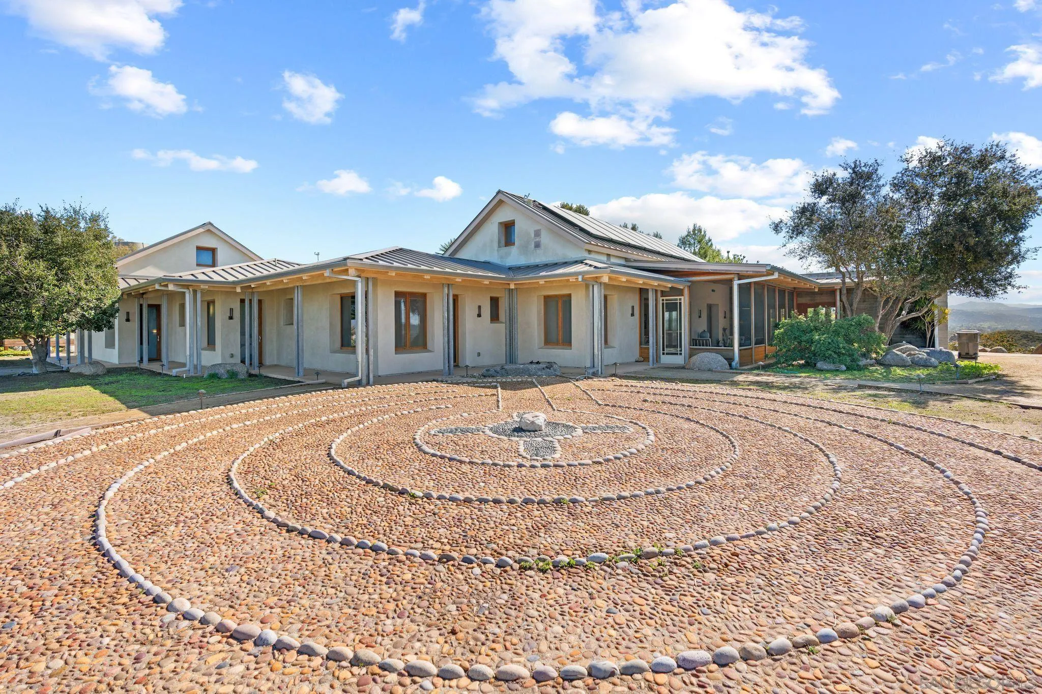 https://cdn.realtyfeed.com/cdn/127/250022650/23ed6ae26e3c865b3c9c521e9fc27200.webp