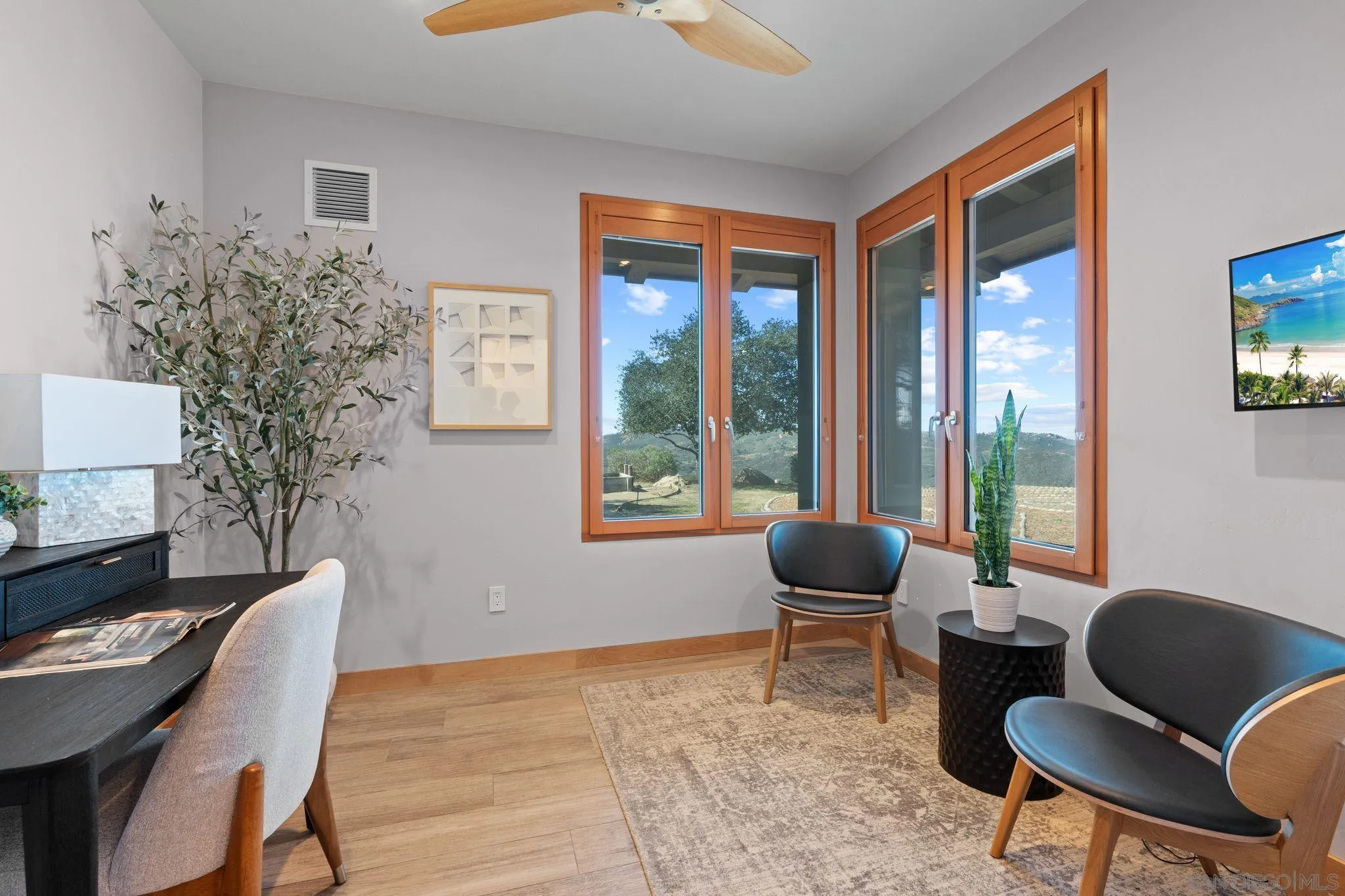 https://cdn.realtyfeed.com/cdn/127/250022650/4c03545e5cdb4eb3b8eb9d14d5d4d67b.webp