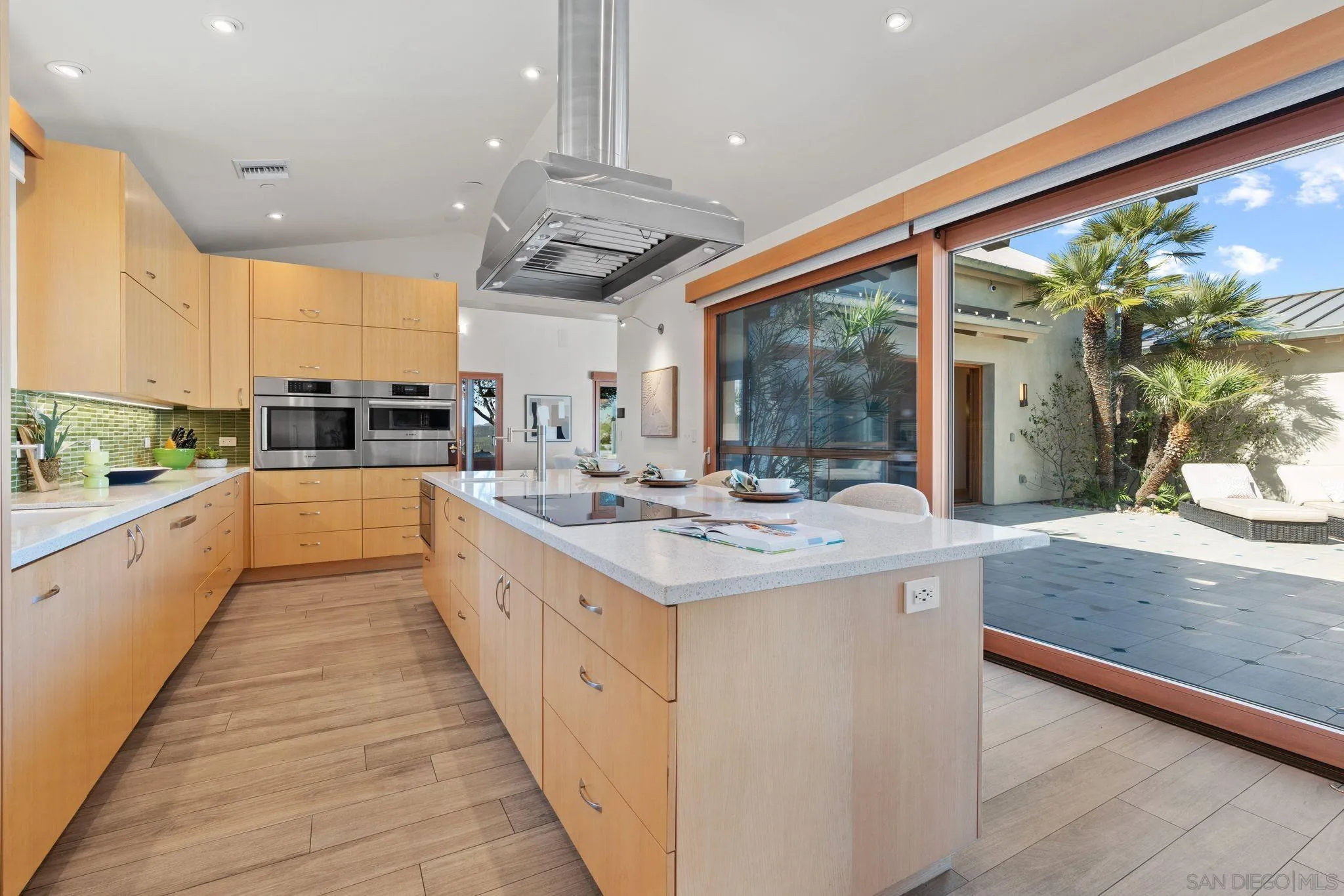 https://cdn.realtyfeed.com/cdn/127/250022650/fe98c68b46953e5daa894ab70e12cb68.webp