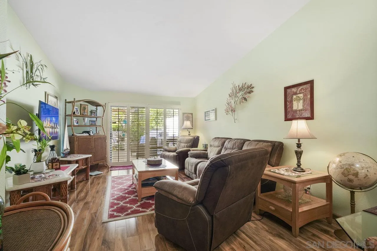 https://cdn.realtyfeed.com/cdn/127/250022673/0fdfbfca9abfe6a74ceed6107b9853e8.webp