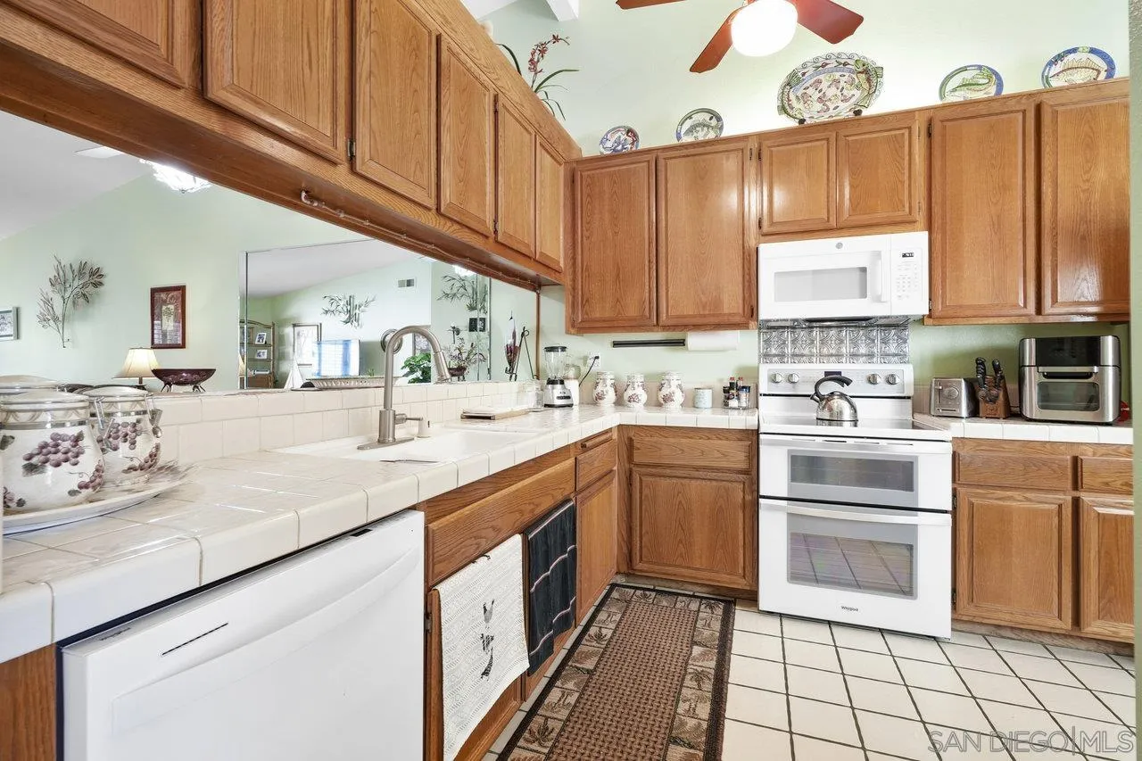 Photo #5: 250022673 Listing 