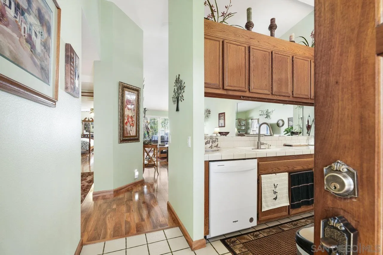 Photo #4: 250022673 Listing 