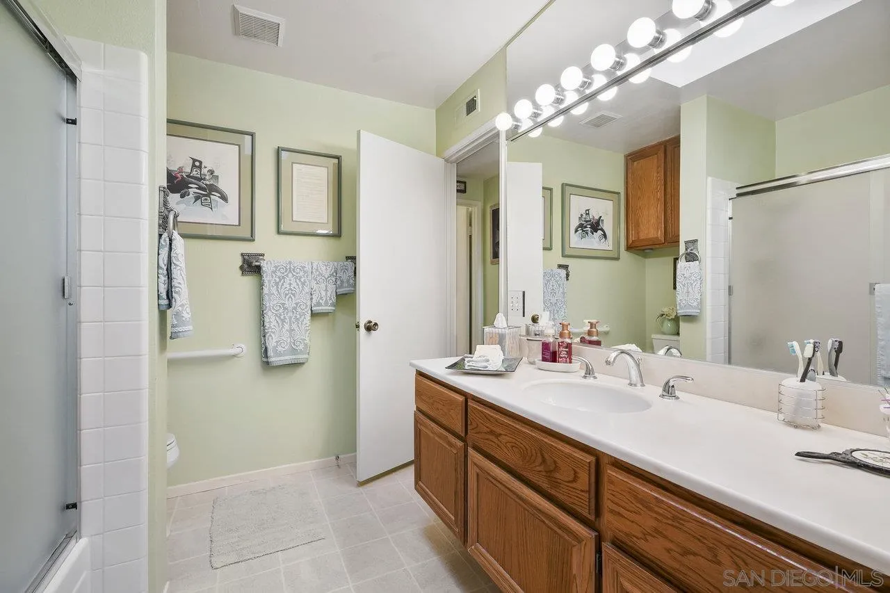 https://cdn.realtyfeed.com/cdn/127/250022673/d3f7d597e7a222d0c97d3bd79cf4cc7d.webp