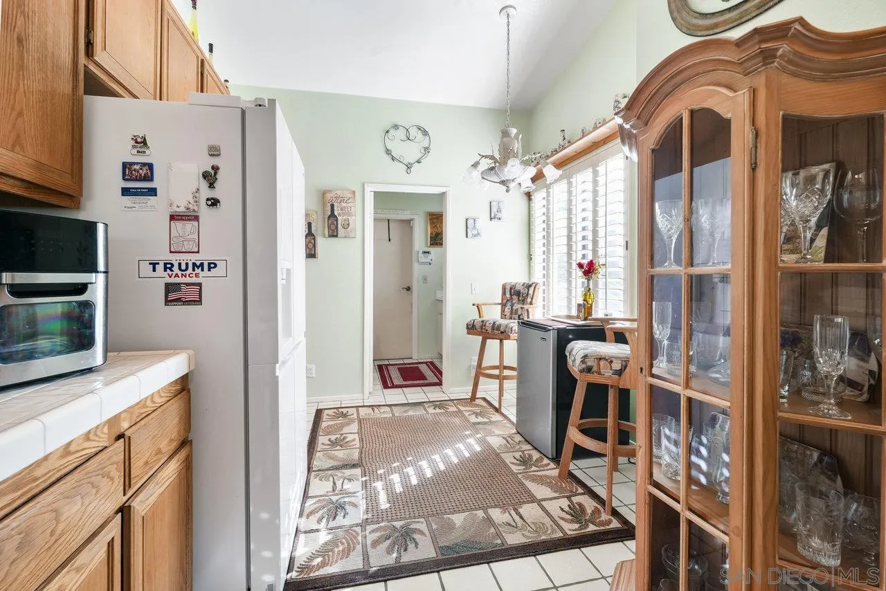 Photo #6: 250022673 Listing 