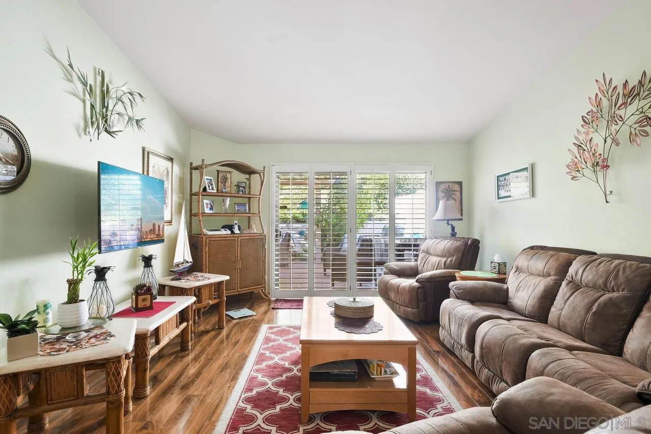 https://cdn.realtyfeed.com/cdn/127/250022673/f042210d65b77ae1d79aa87ca67a0002.webp