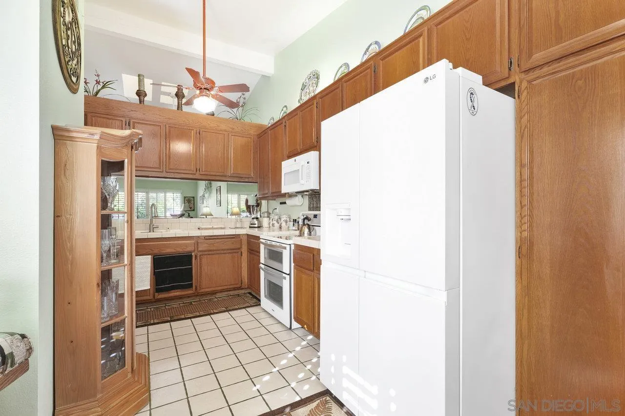 https://cdn.realtyfeed.com/cdn/127/250022673/f8f79fe33a90fde71456c405b8f80c5d.webp