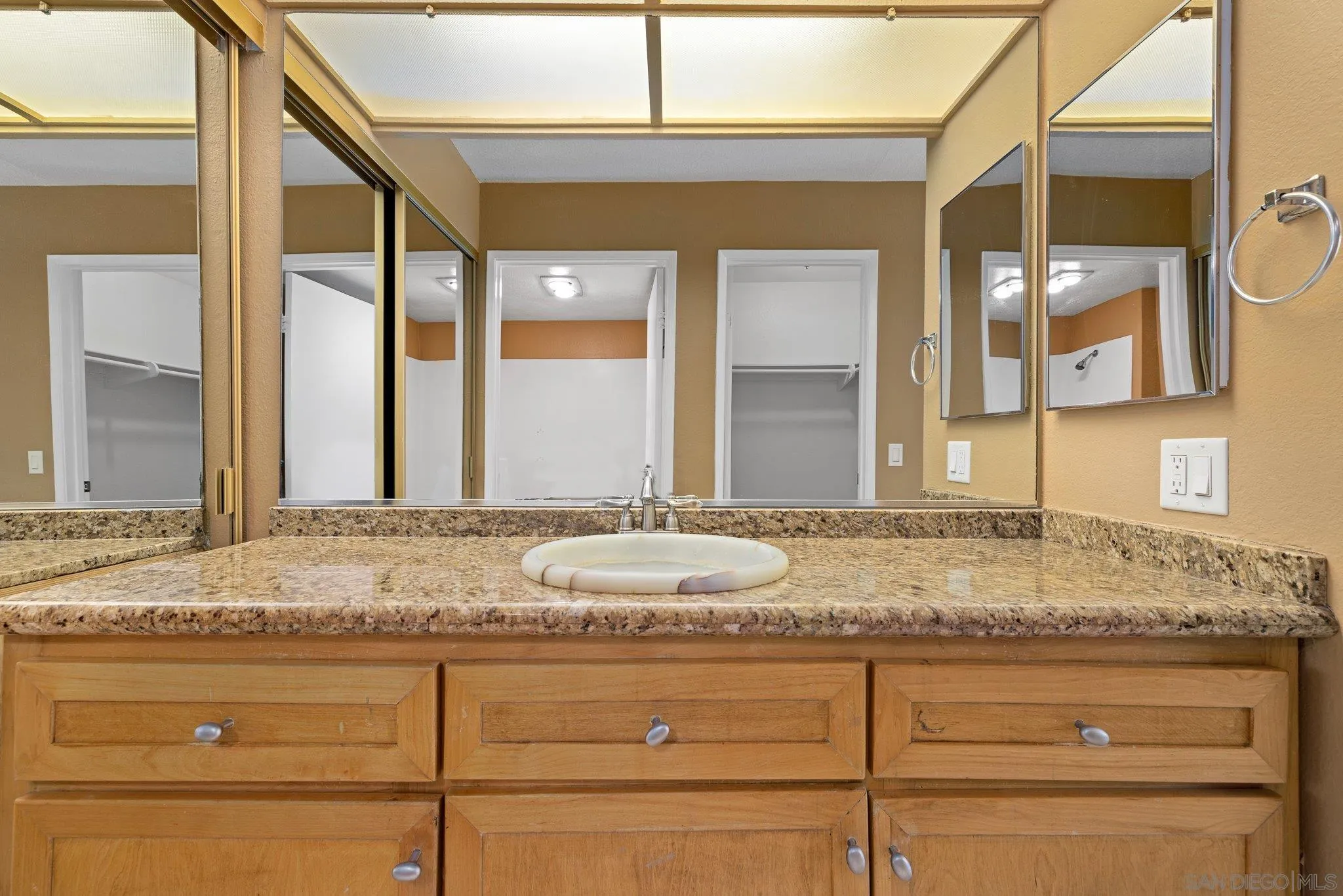 Photo #14: 250022708 Listing: Photo #14