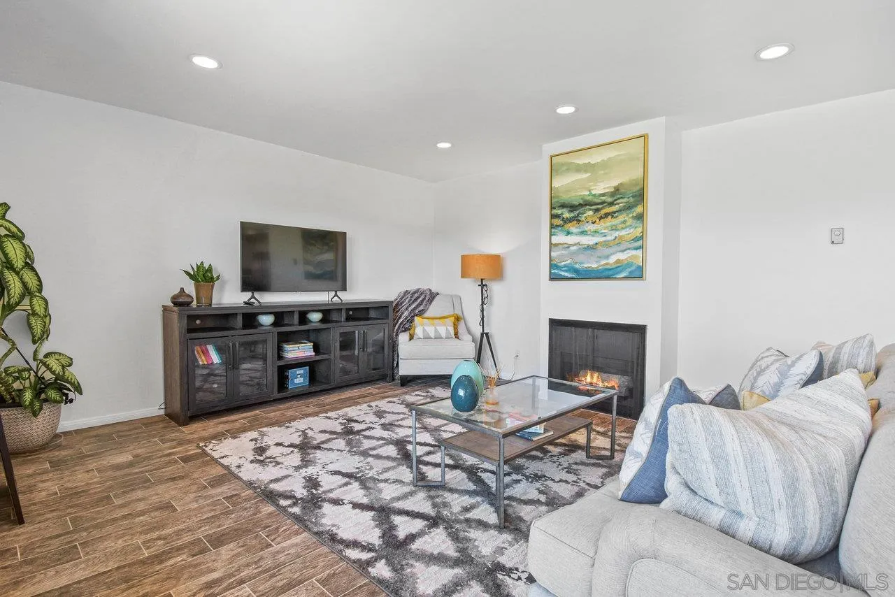 Photo #5: 250022715 Listing 