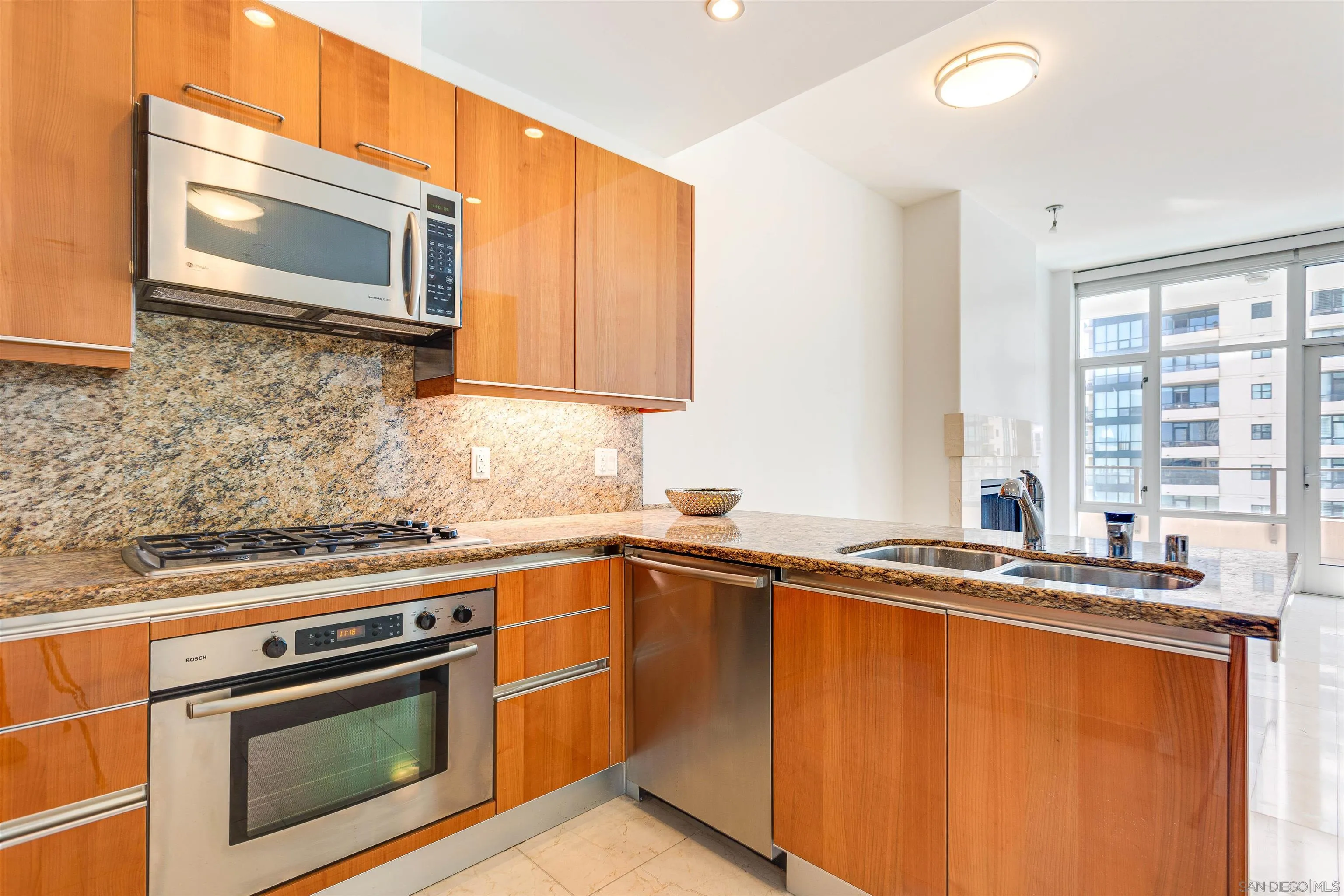 Photo #2: 250022721 Listing 