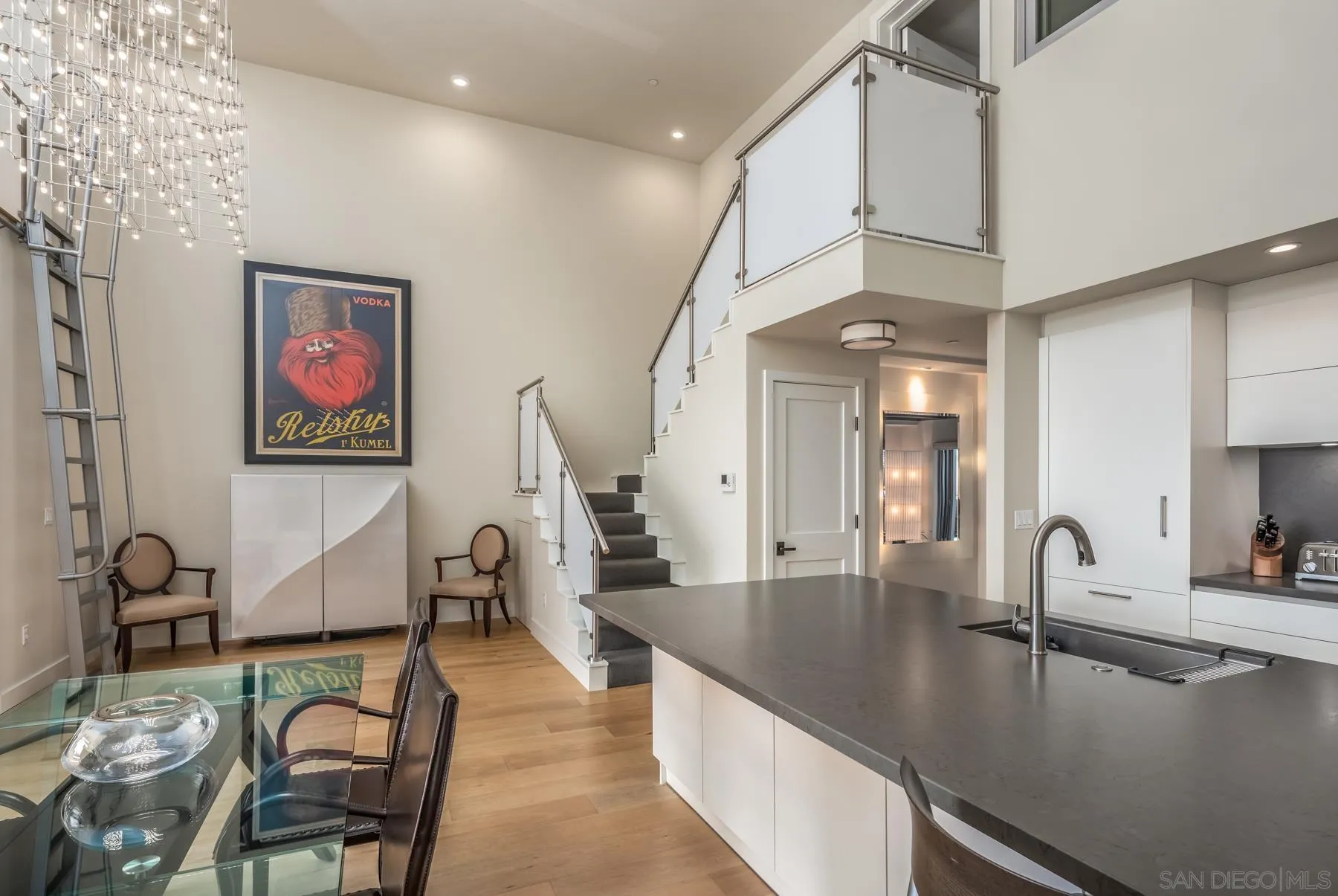 https://cdn.realtyfeed.com/cdn/127/250022752/249d52d7c31aadb8326acea2aef2a953.webp
