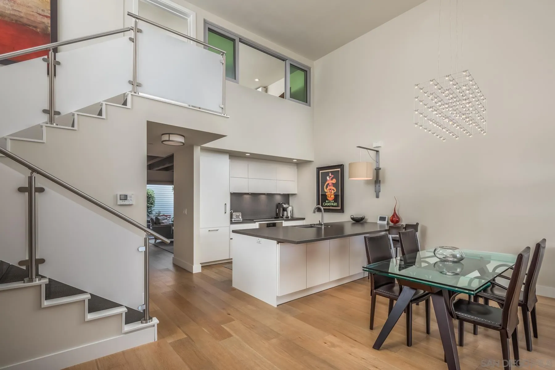 https://cdn.realtyfeed.com/cdn/127/250022752/37a46112e2cadcd24dd5d14edfaabda0.webp