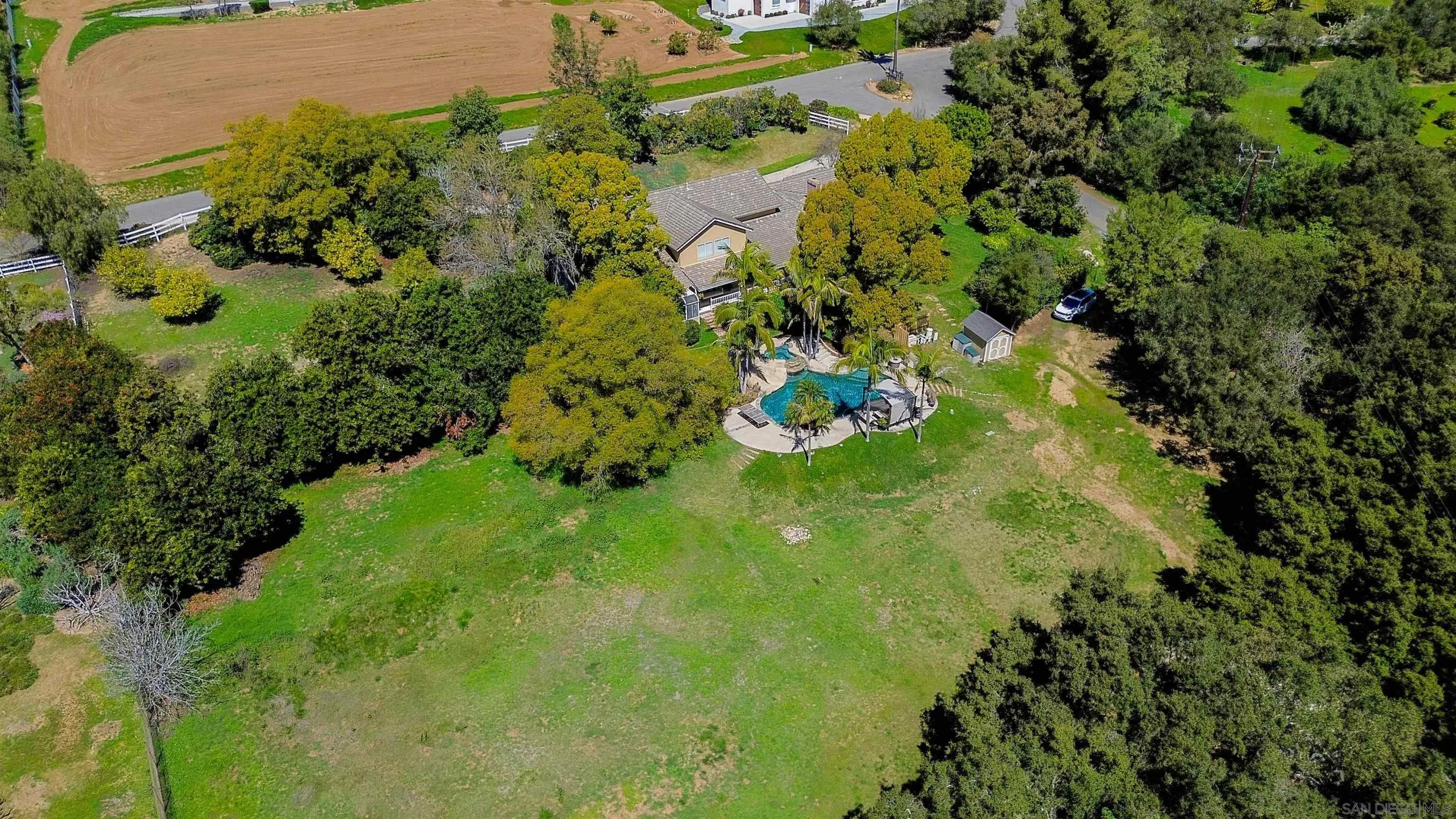 https://cdn.realtyfeed.com/cdn/127/250022753/1638b289d979286489fe0dd9a740f3ae.webp