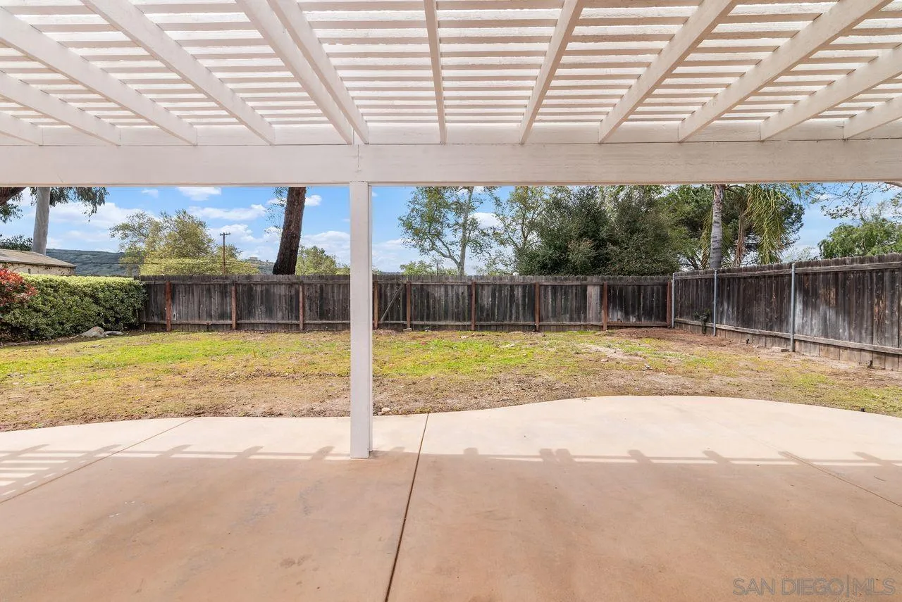 https://cdn.realtyfeed.com/cdn/127/250022807/718b96d3c20dc861a68afe3fb1b1963c.webp