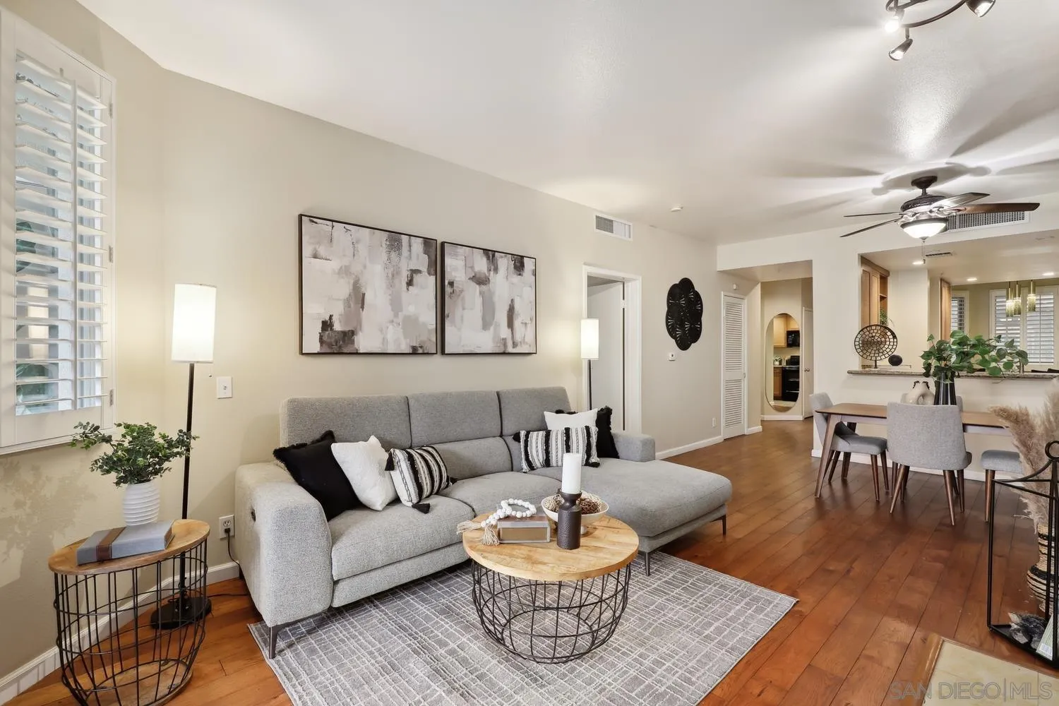 Photo #2: 250022821 Listing 