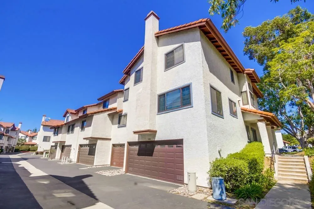 https://cdn.realtyfeed.com/cdn/127/250022830/4c79c73eb7b5e7ce8af1c33eaf574c01.webp