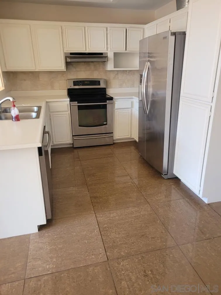 Photo #2: 250022836 Listing 