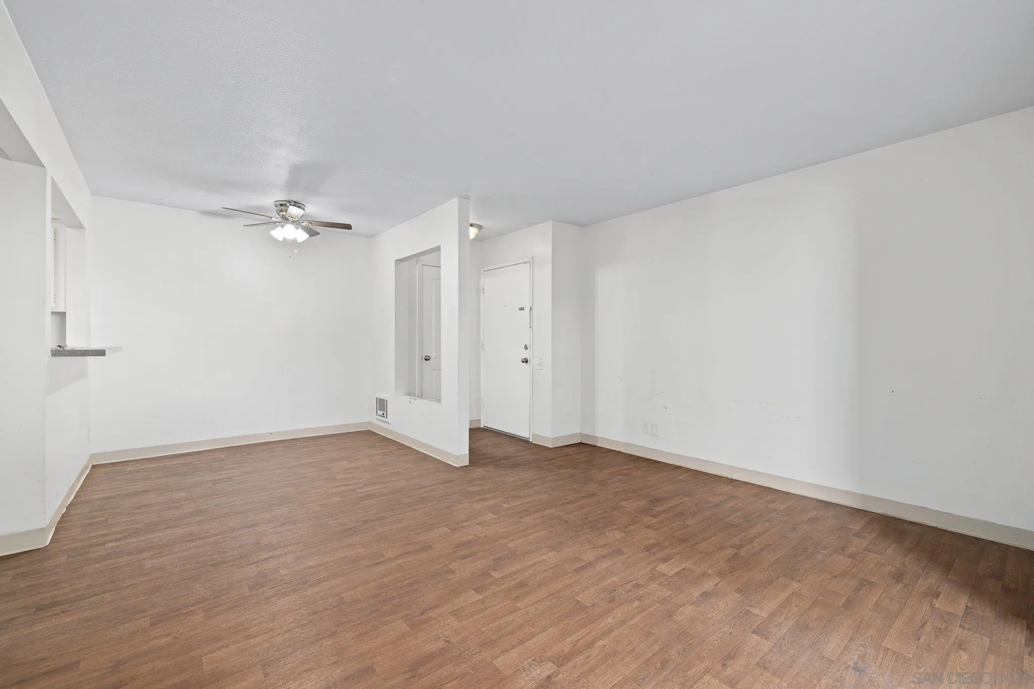 Photo #3: 250022837 Listing 