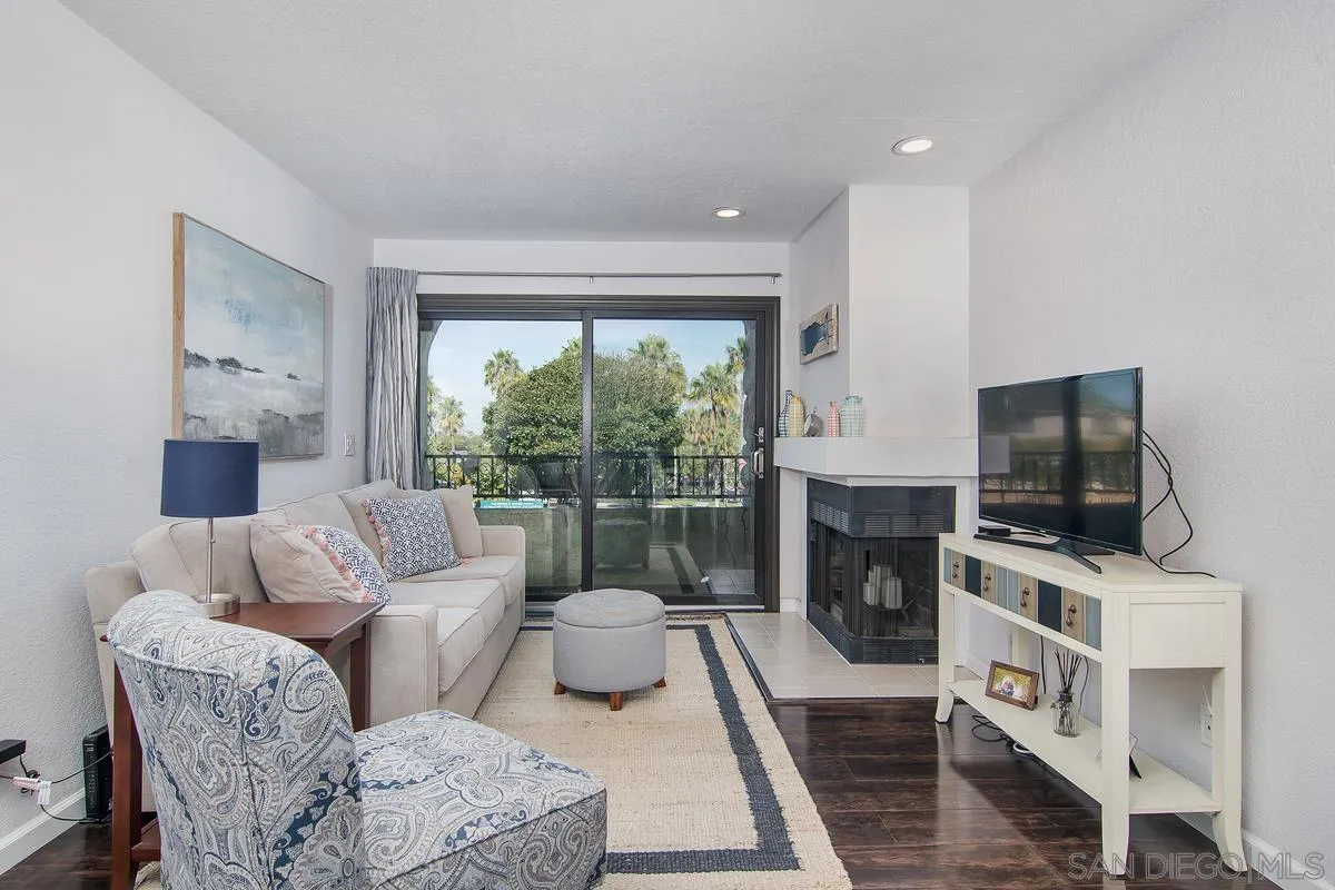 Photo #2: 250022845 Listing 