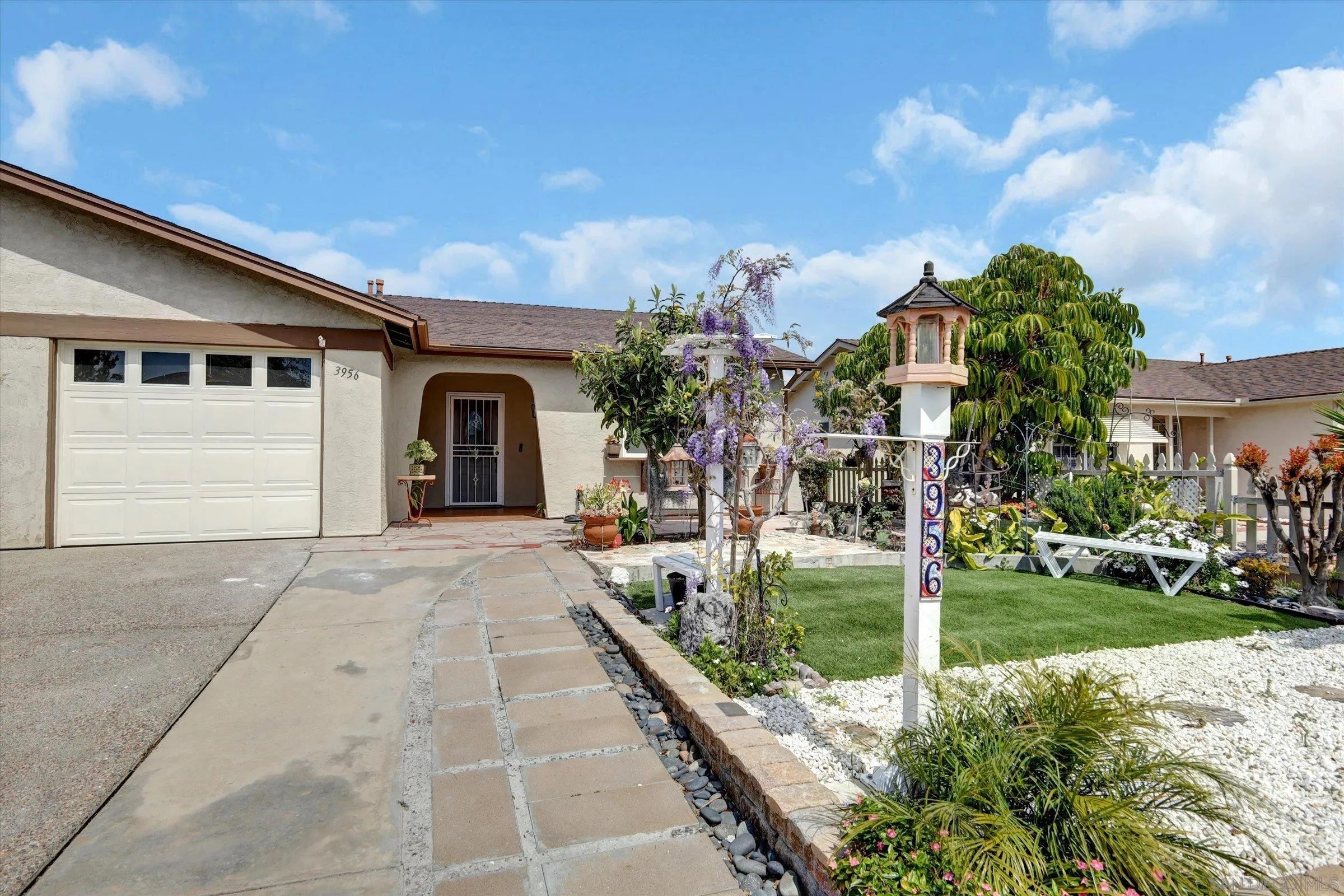 Photo #2: 250022857 Listing 