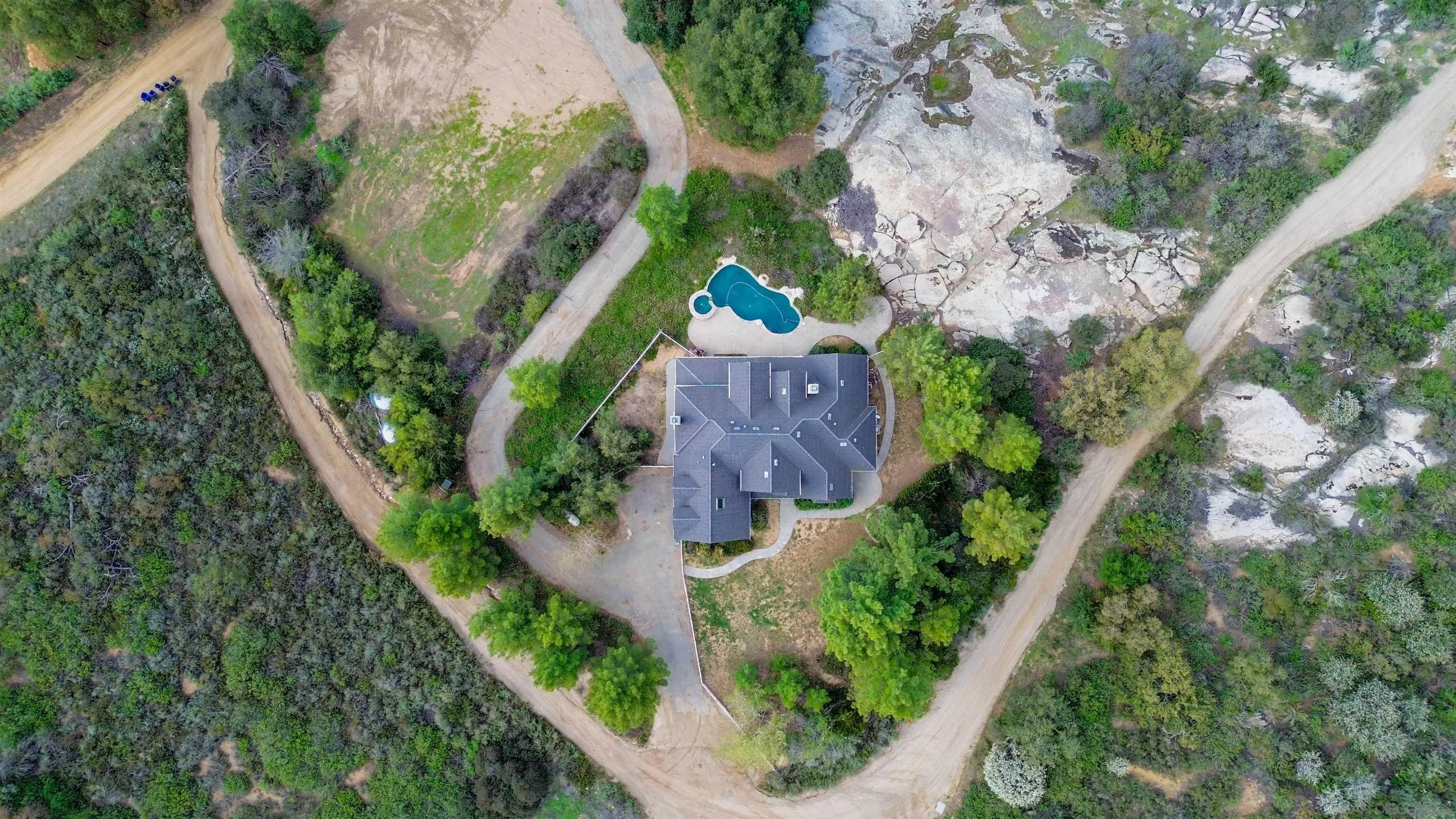 https://cdn.realtyfeed.com/cdn/127/250022901/081f2501a7d35d755a5d1eeda863cc40.webp