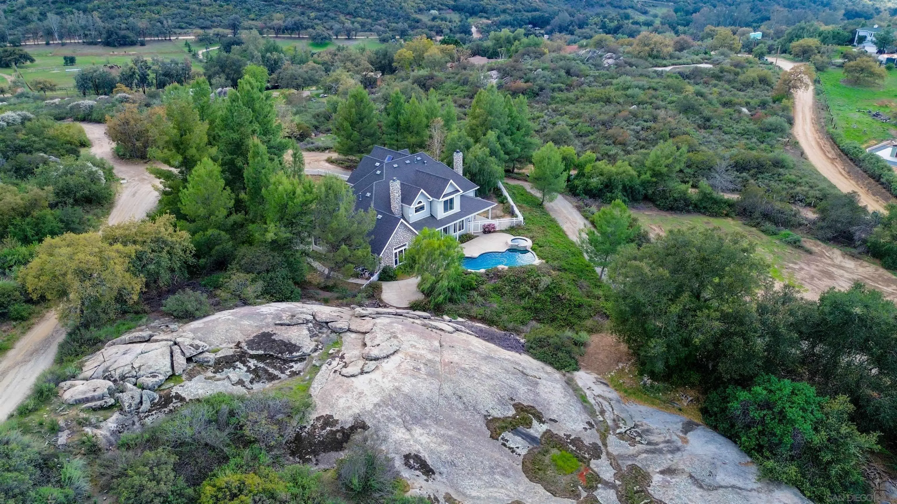 https://cdn.realtyfeed.com/cdn/127/250022901/228a34721c053dfc0735c6d3e607bb30.webp