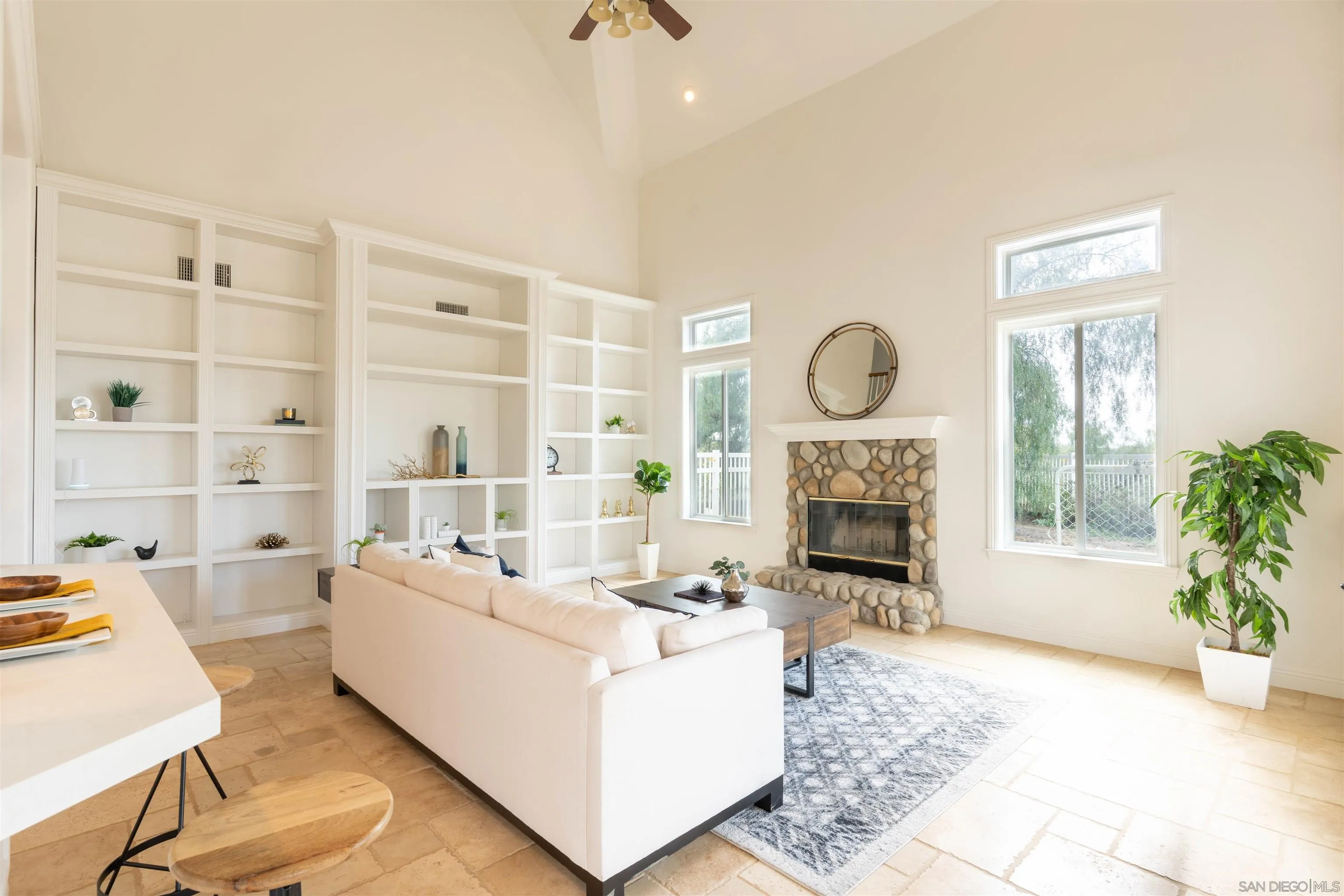 https://cdn.realtyfeed.com/cdn/127/250022901/3745ddc837c30b2c1dc3f20daa0a5cc8.webp