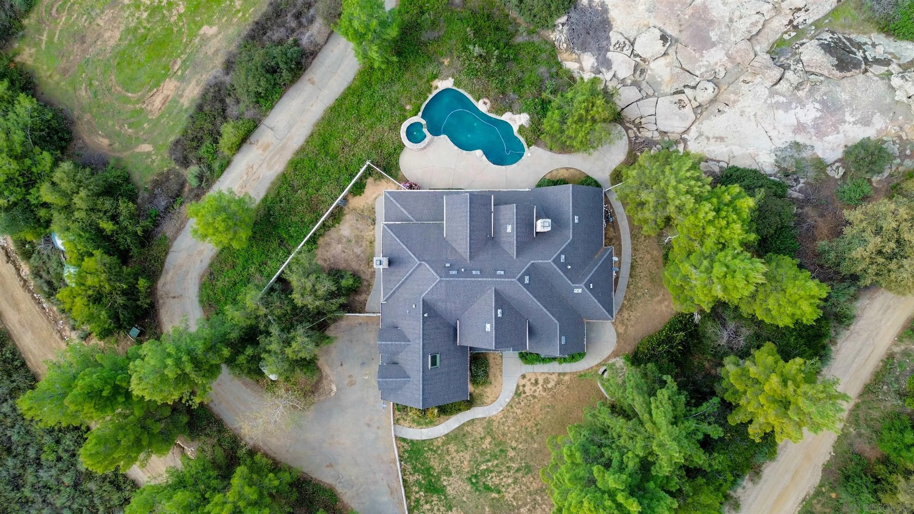 https://cdn.realtyfeed.com/cdn/127/250022901/47da482a6af0b83e6ffe66a3e3a95095.webp