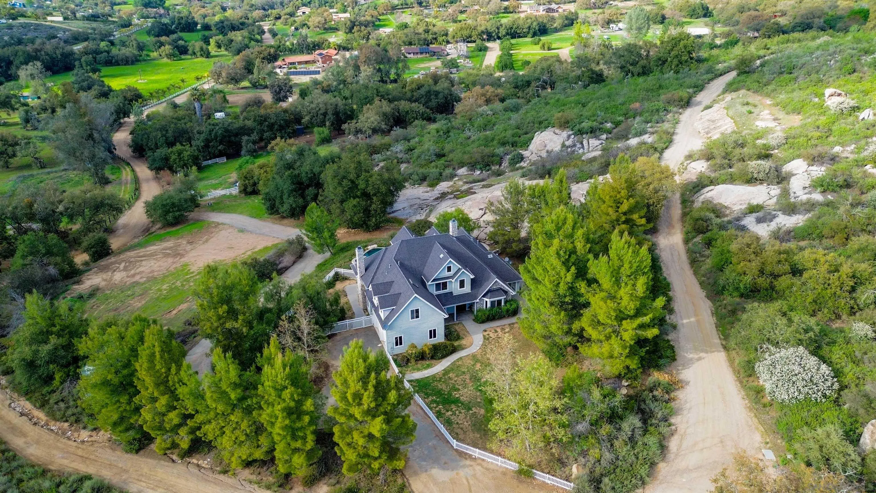 https://cdn.realtyfeed.com/cdn/127/250022901/9ea568662840af7ee02c44bf2fdf2467.webp