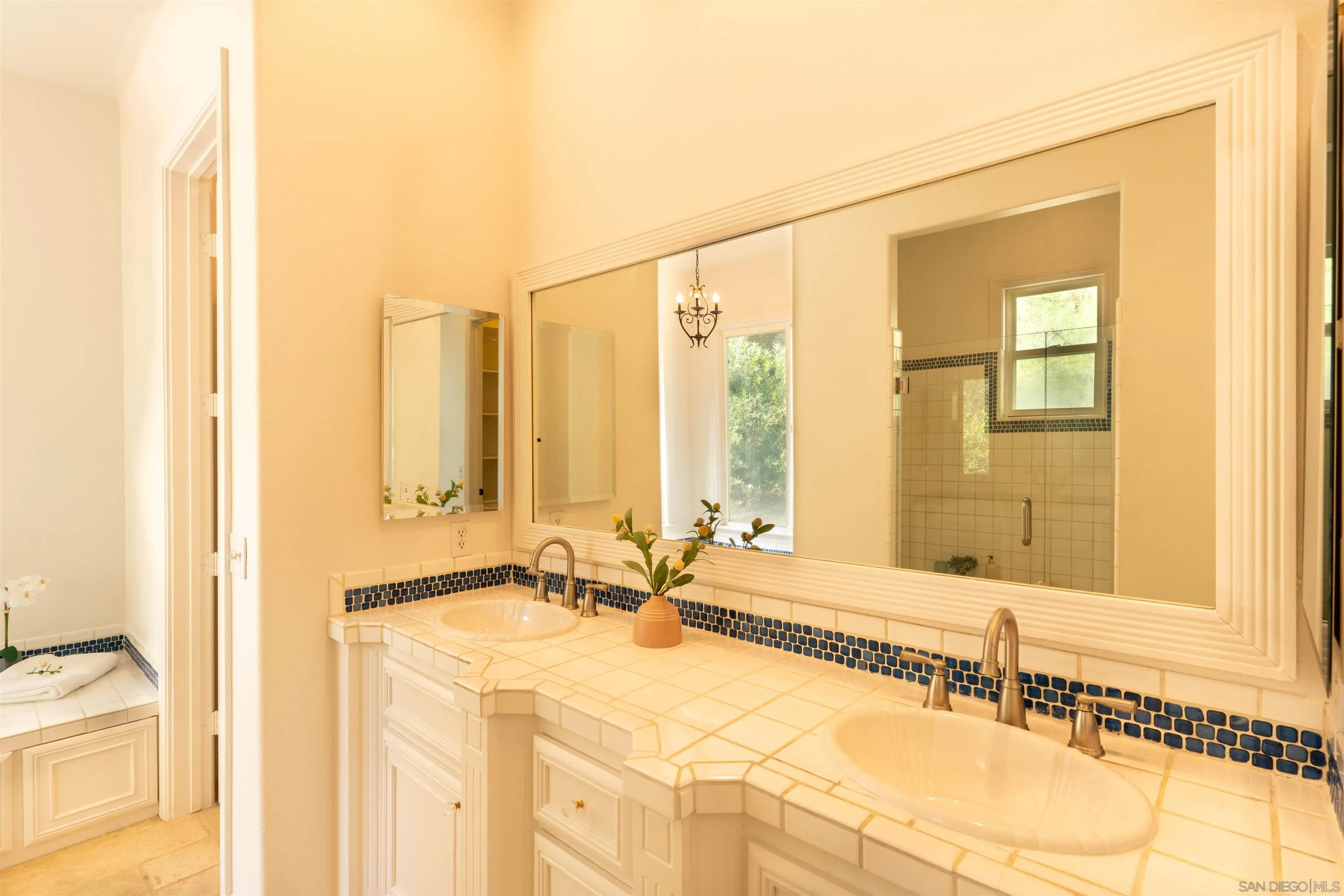 https://cdn.realtyfeed.com/cdn/127/250022901/e97a8ba4aa916774022149db217d0108.webp